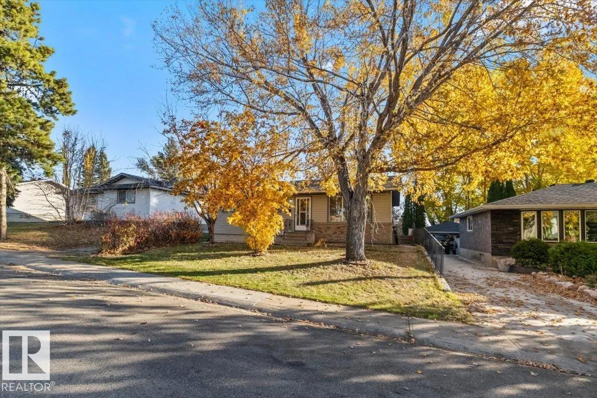 42 GLENGARRY Crescent