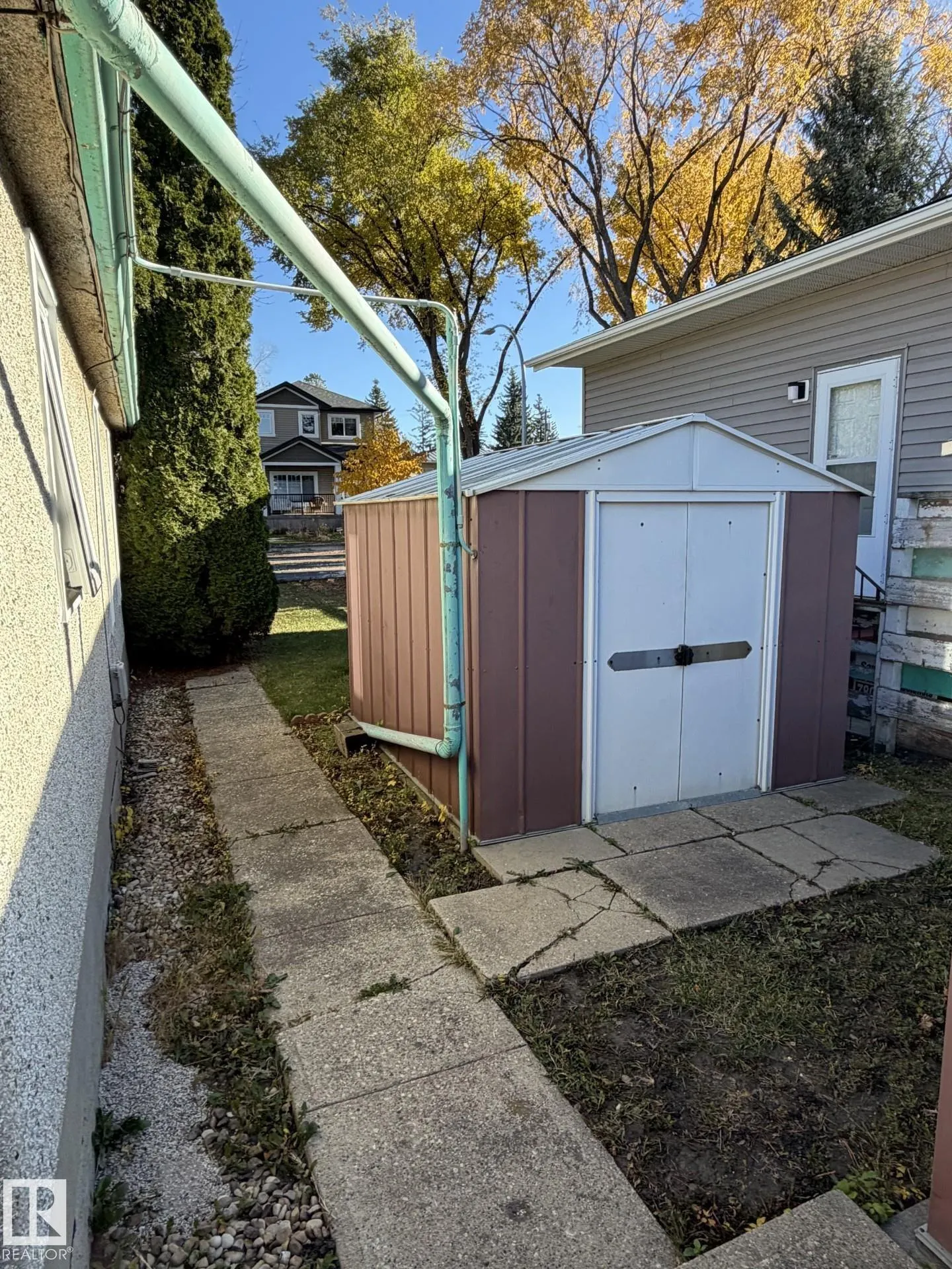 12032 69 Street