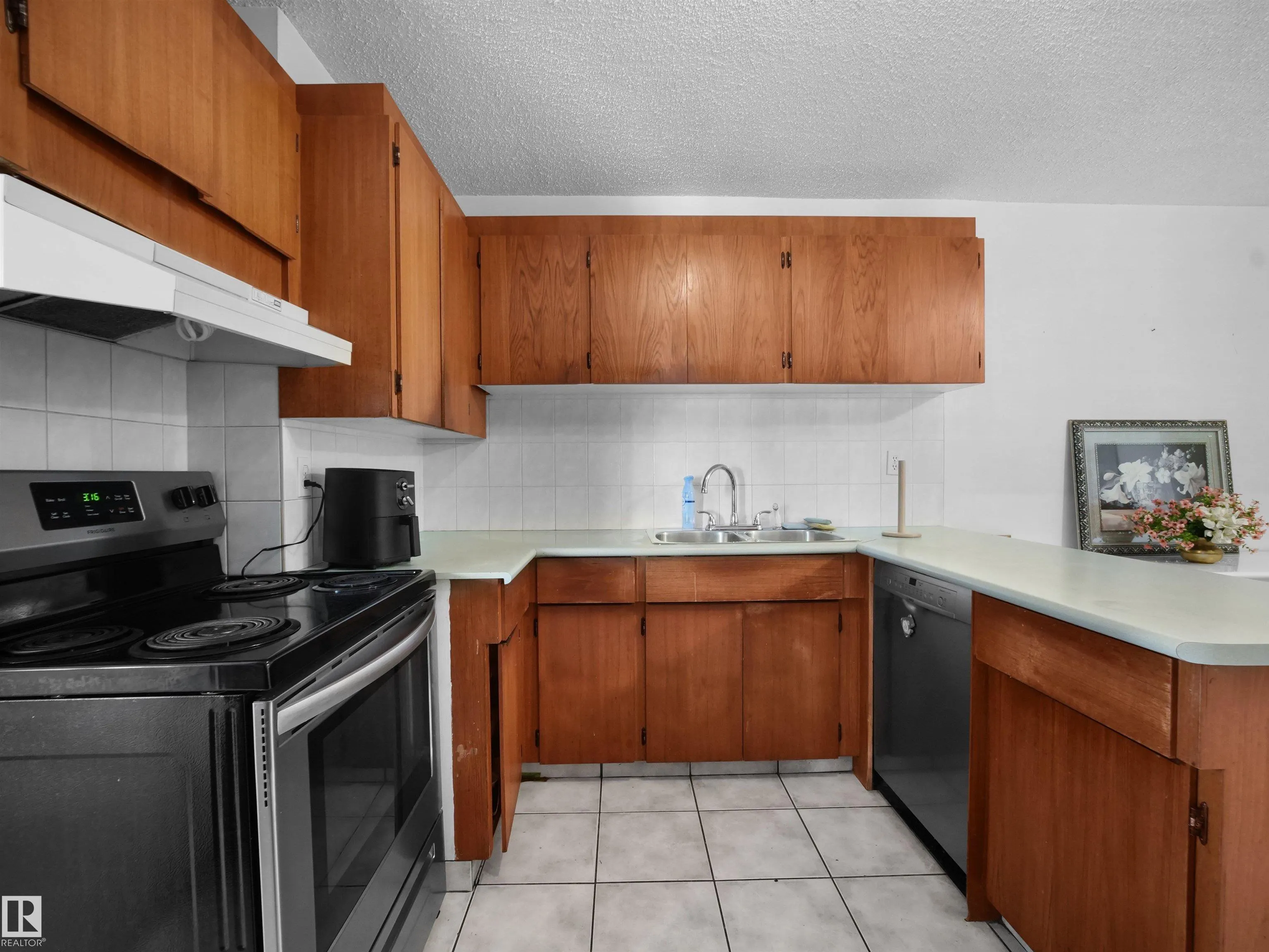 11710 100 Avenue