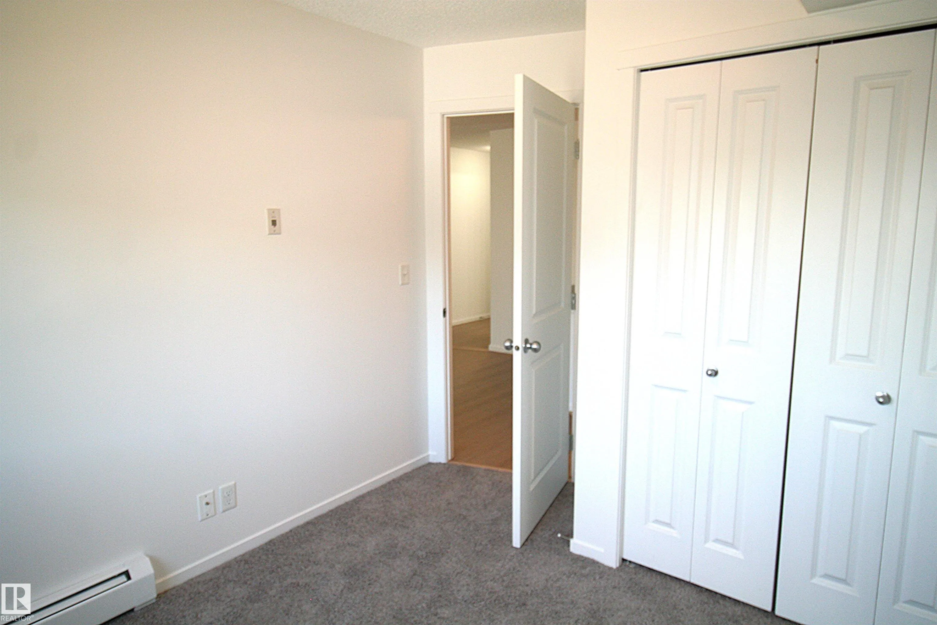 5810 MULLEN Place