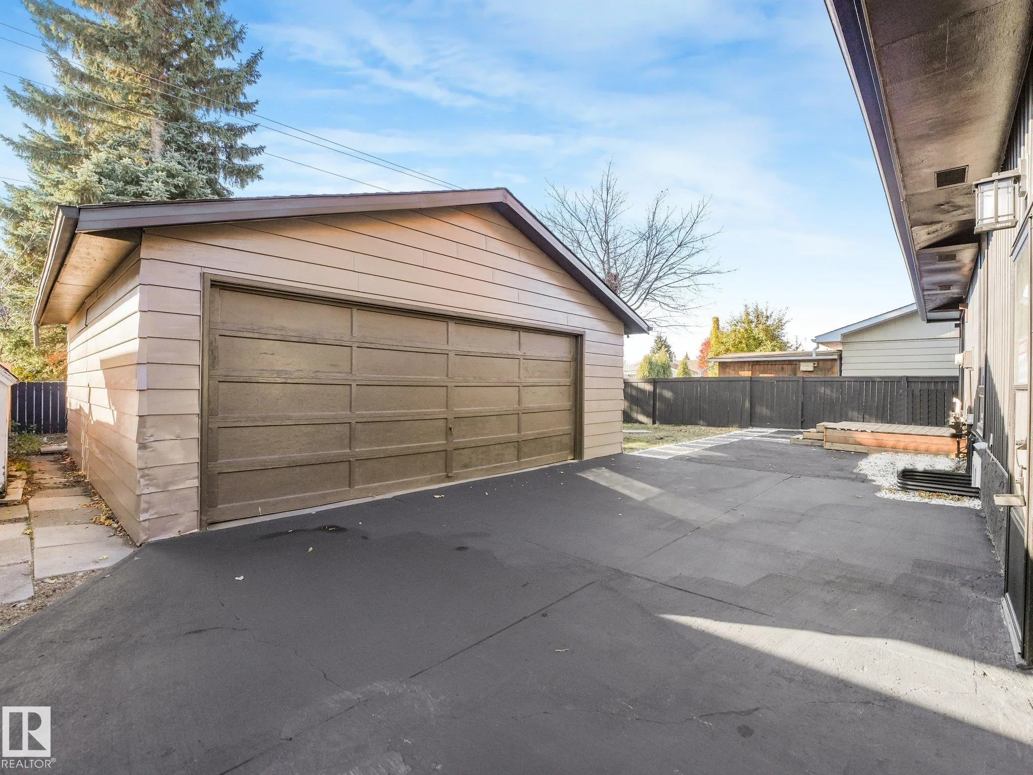 1036 MOYER Drive