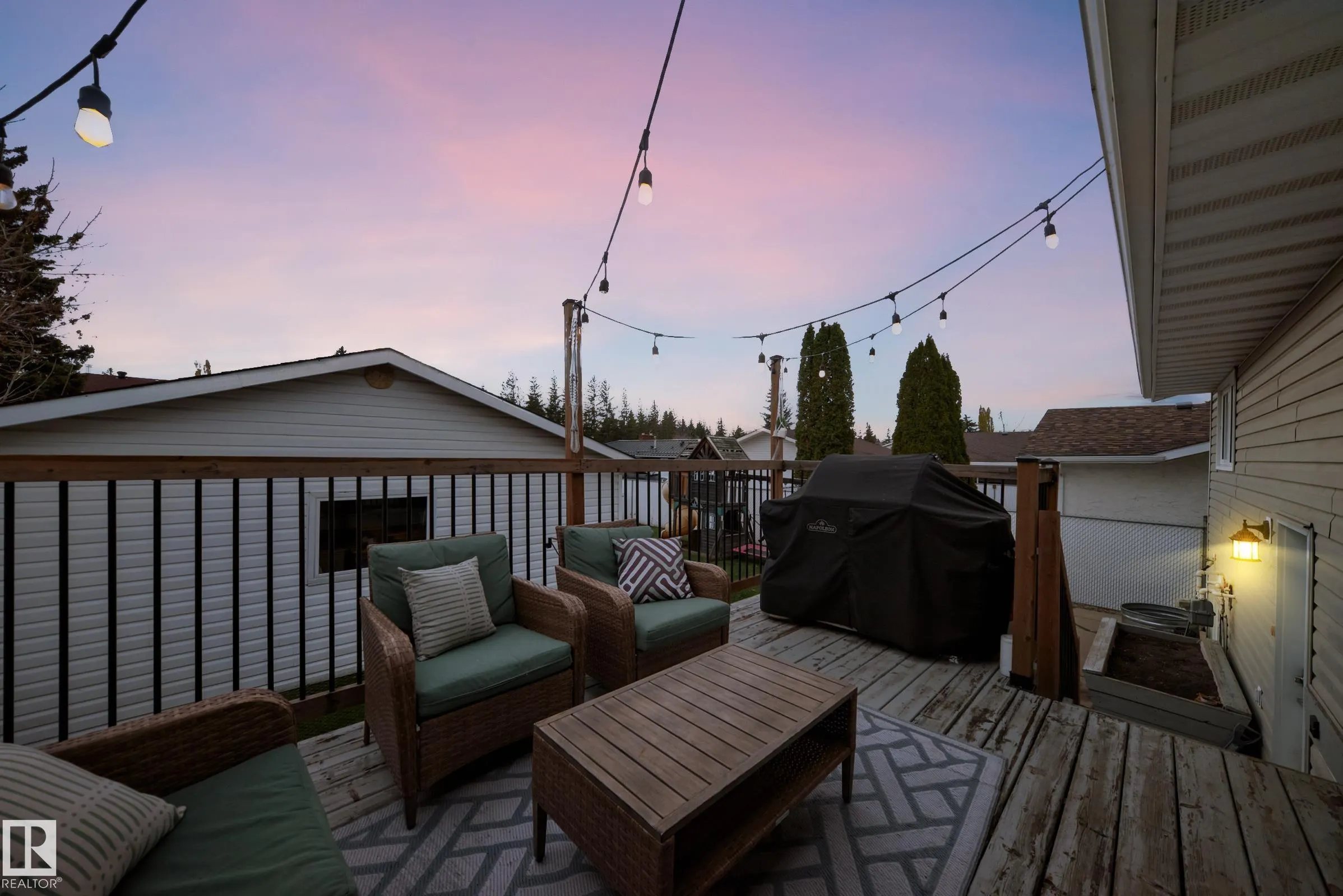 87 WAVERLEY Crescent