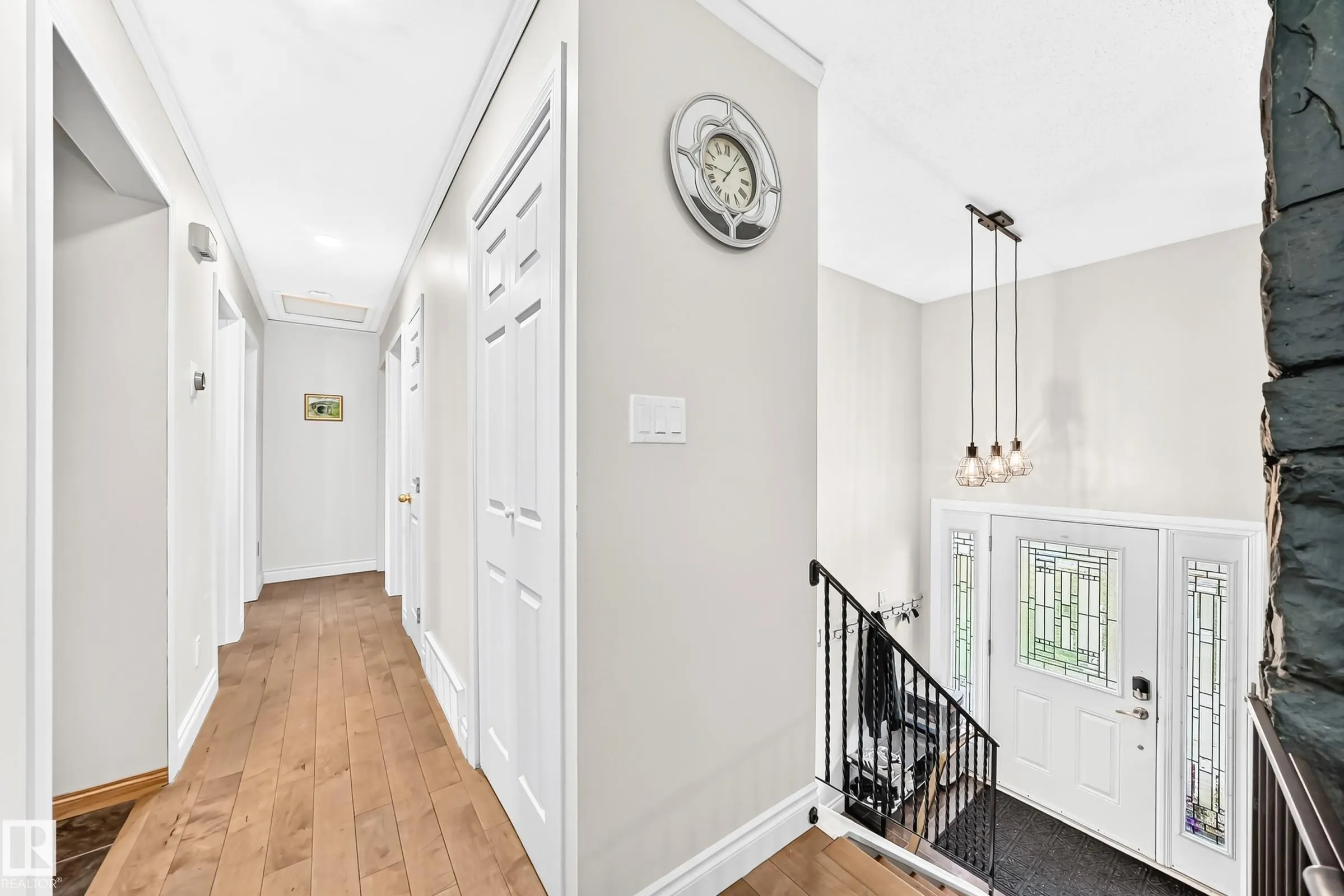 87 WAVERLEY Crescent