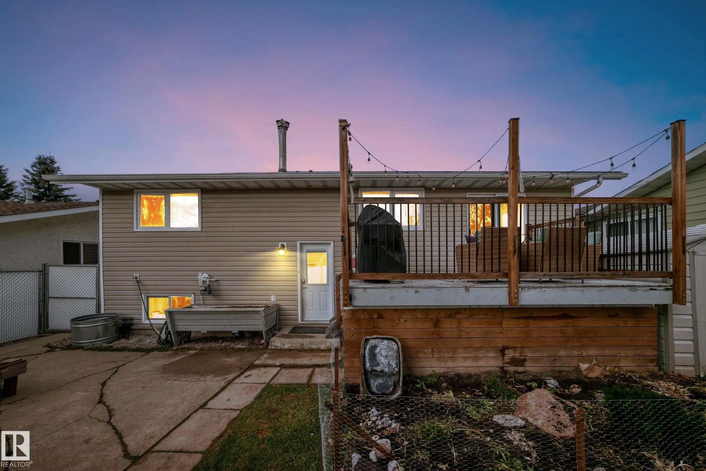 87 WAVERLEY Crescent
