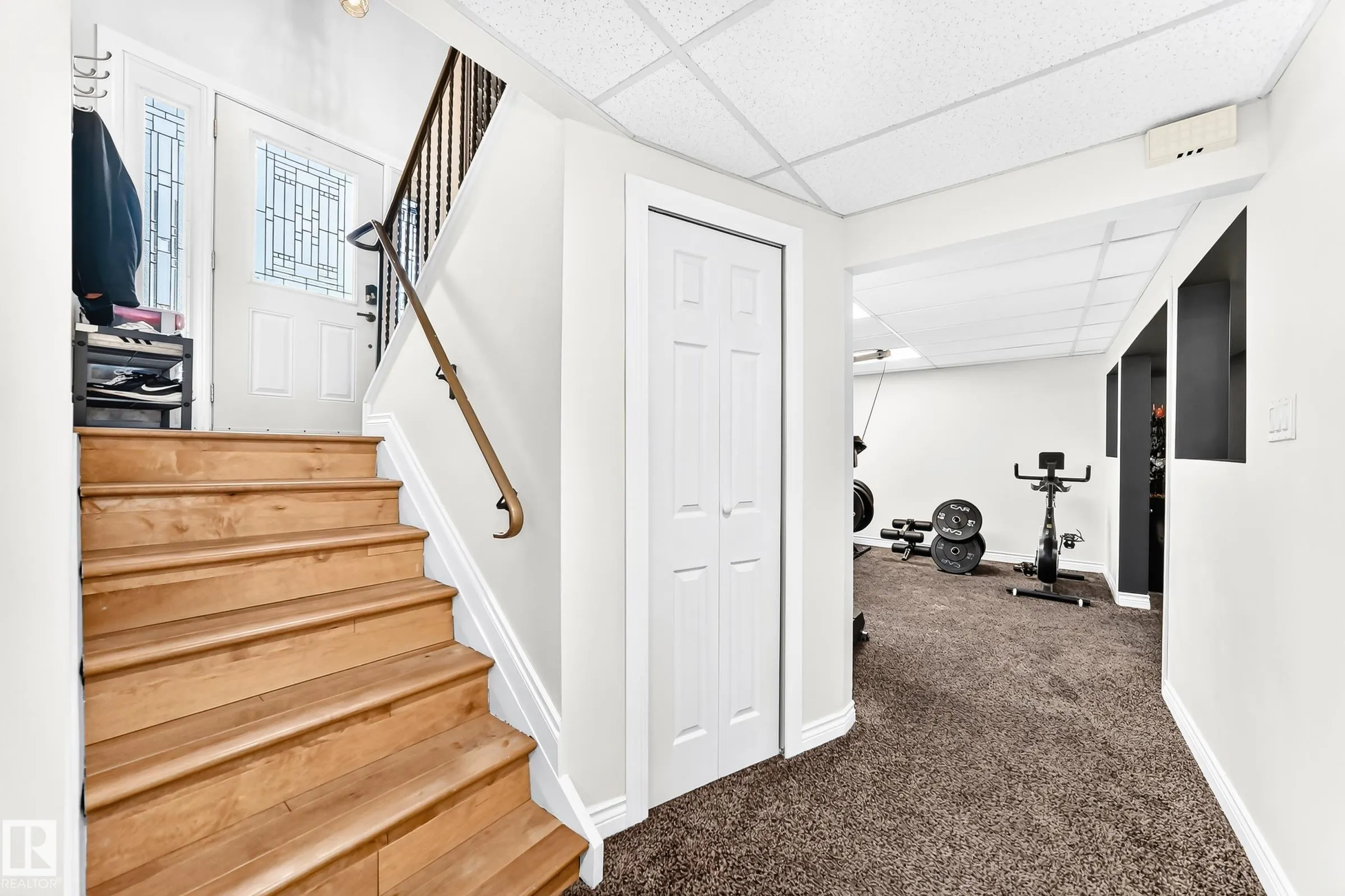 87 WAVERLEY Crescent