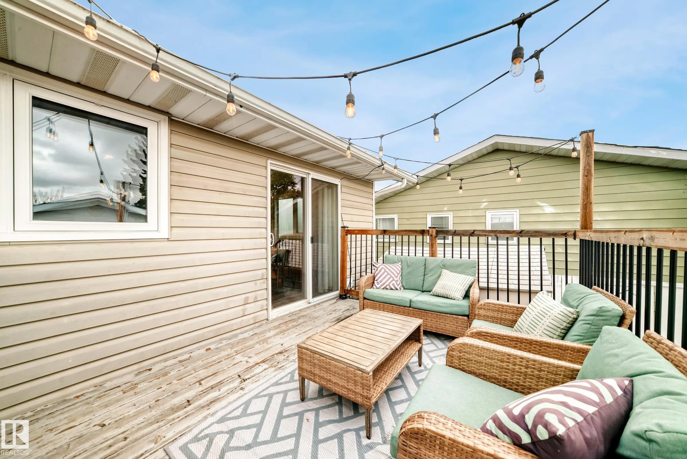 87 WAVERLEY Crescent