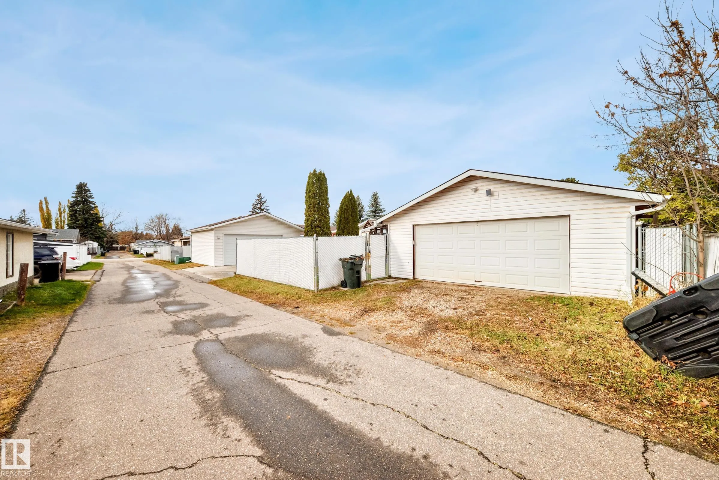 87 WAVERLEY Crescent