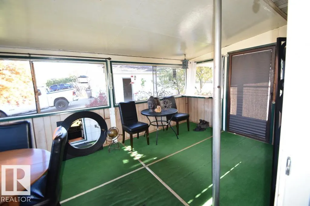 5302 Willow Drive