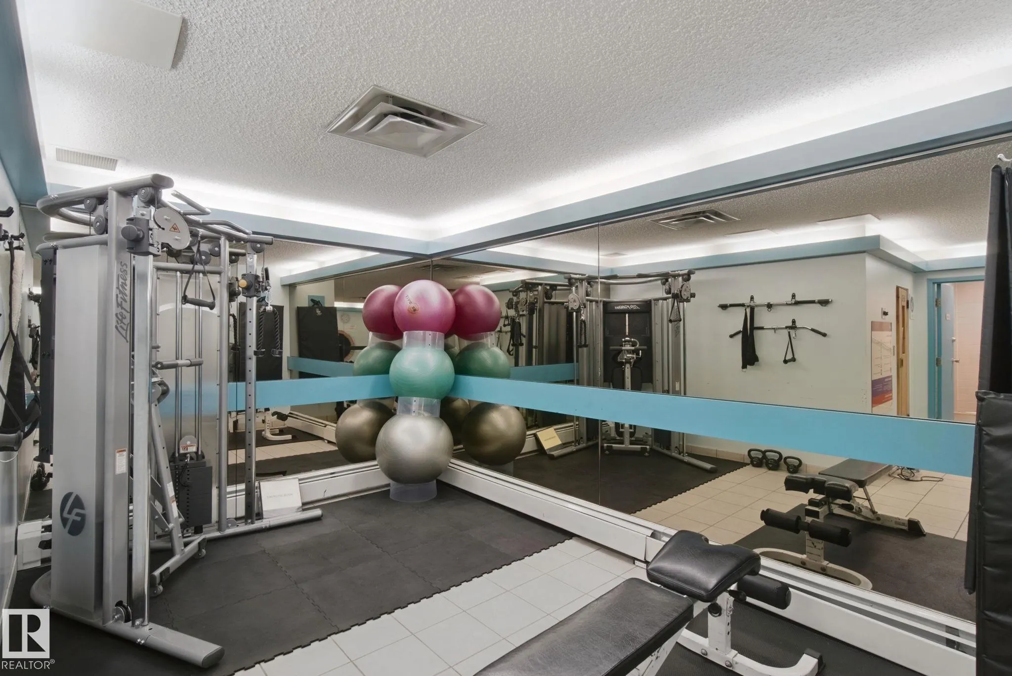 13910 STONY PLAIN Road