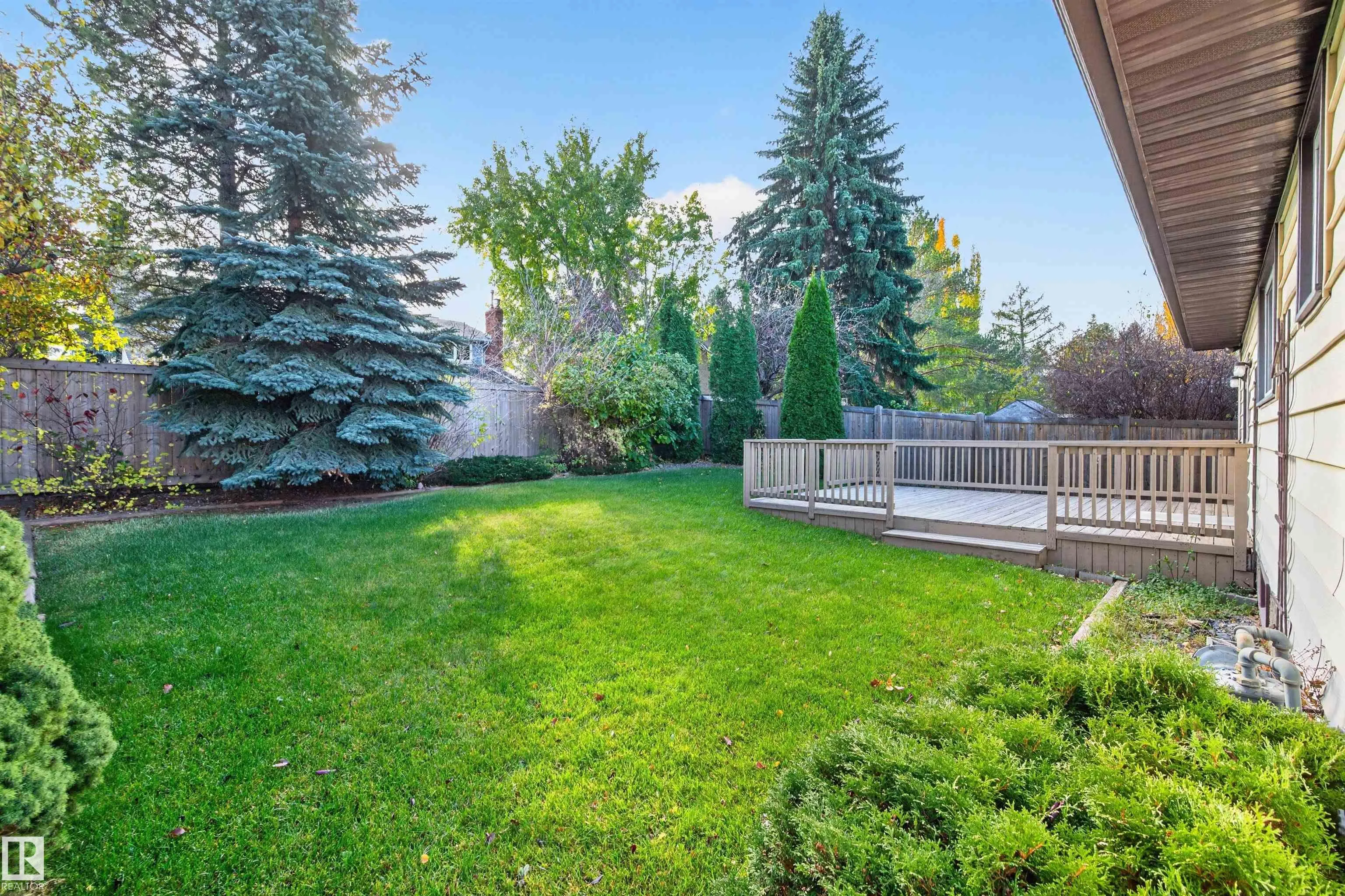 7 LANGHOLM Drive