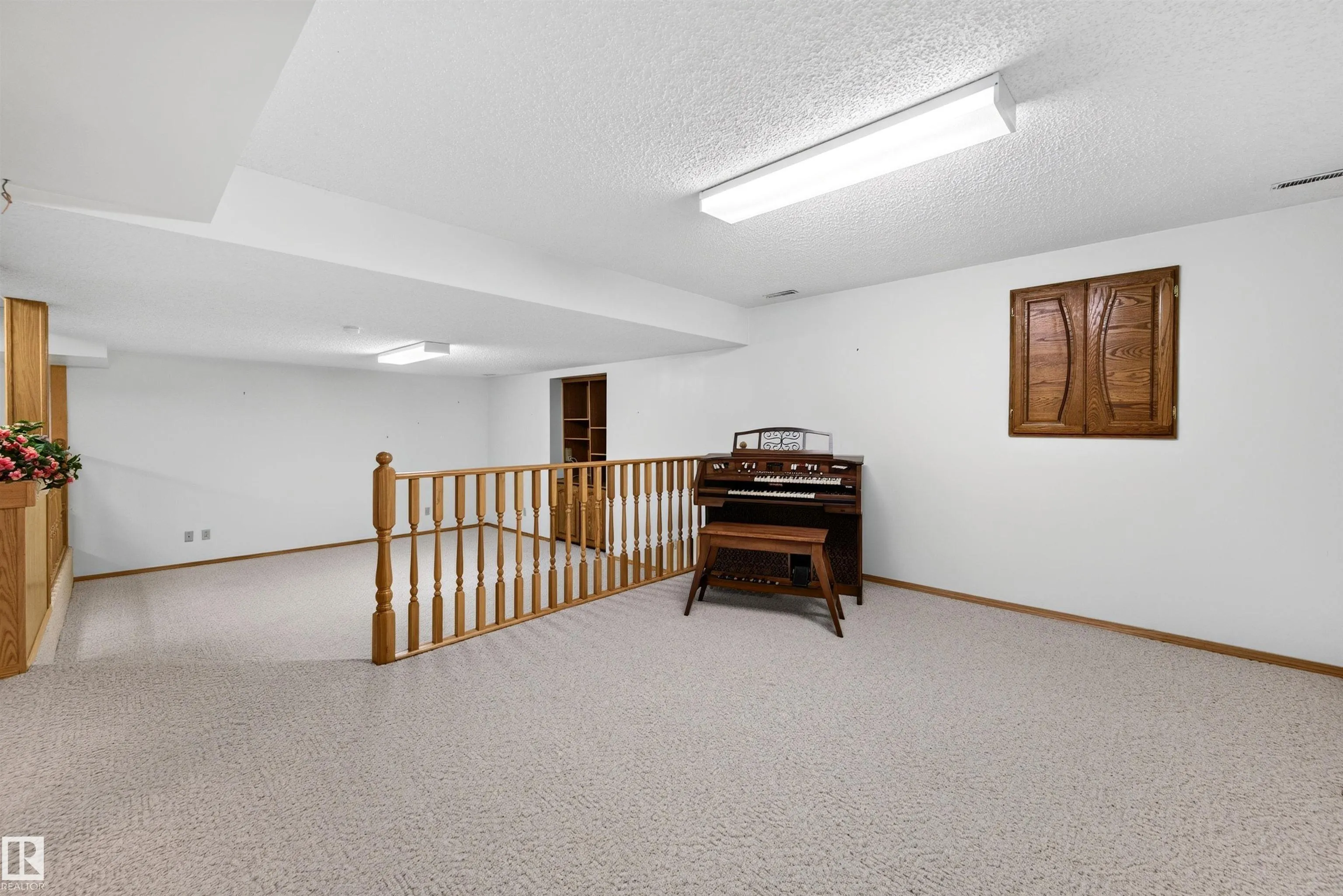 7 LANGHOLM Drive