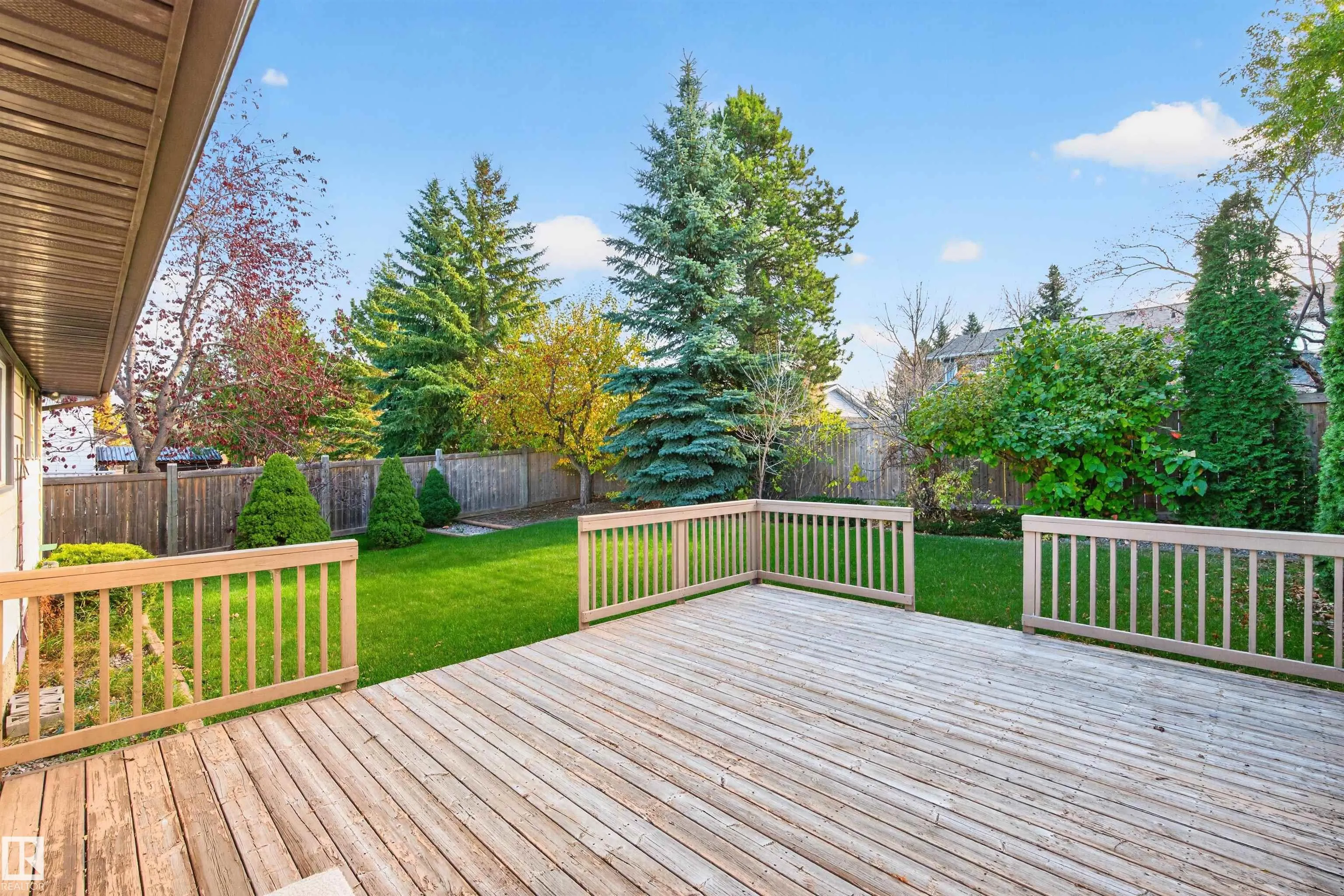 7 LANGHOLM Drive