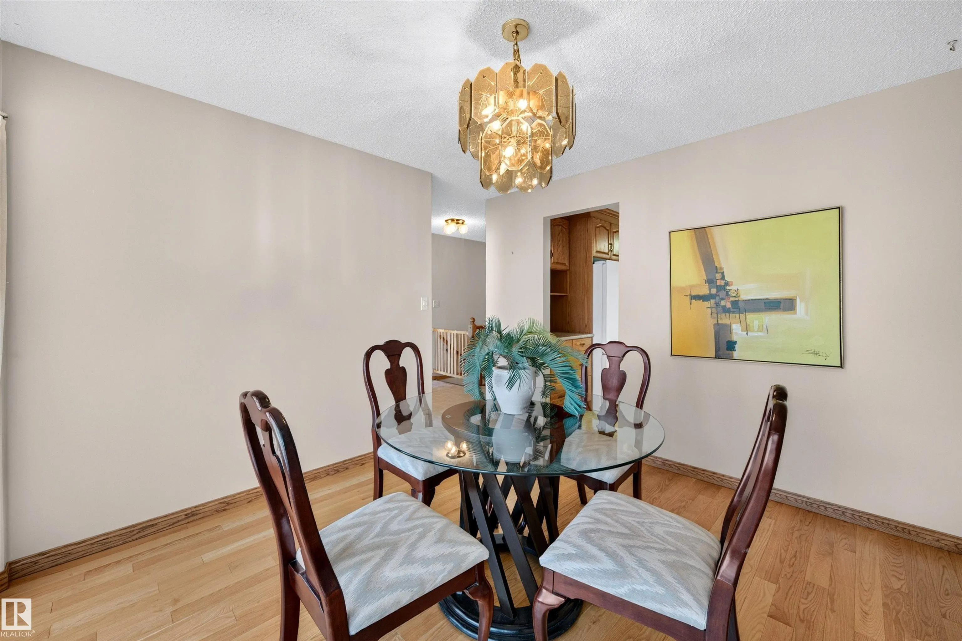 7 LANGHOLM Drive