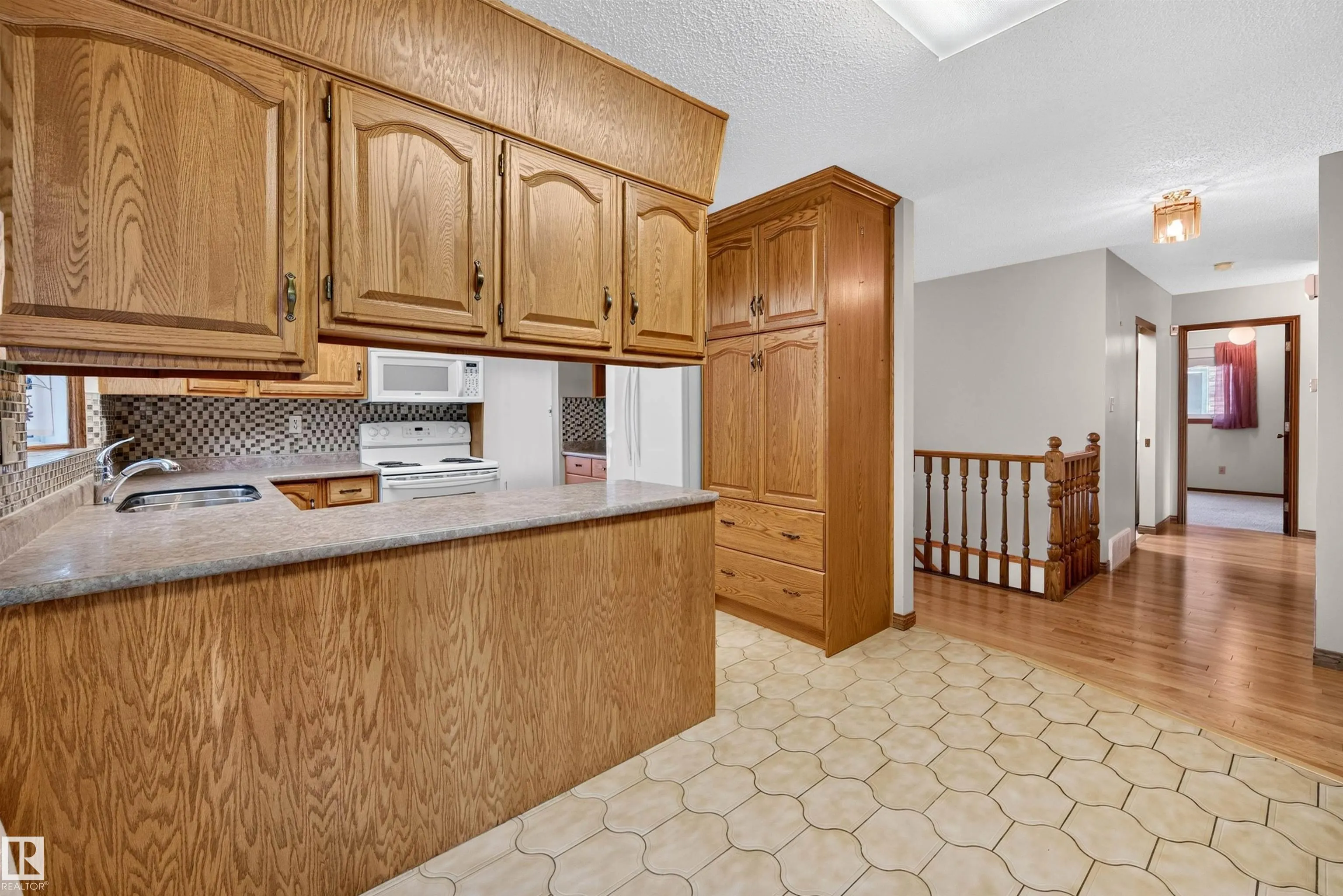7 LANGHOLM Drive