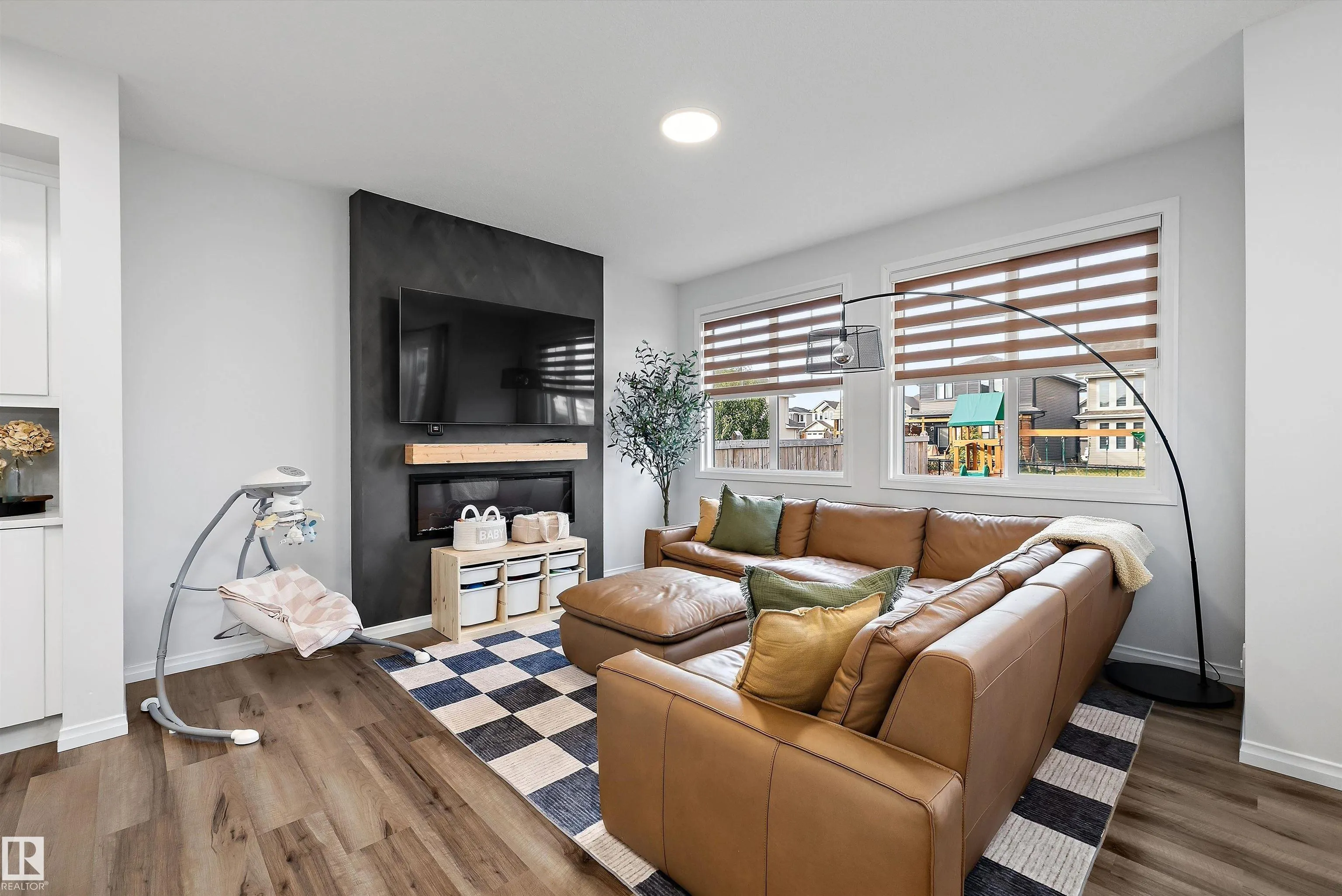 13052 211 Street
