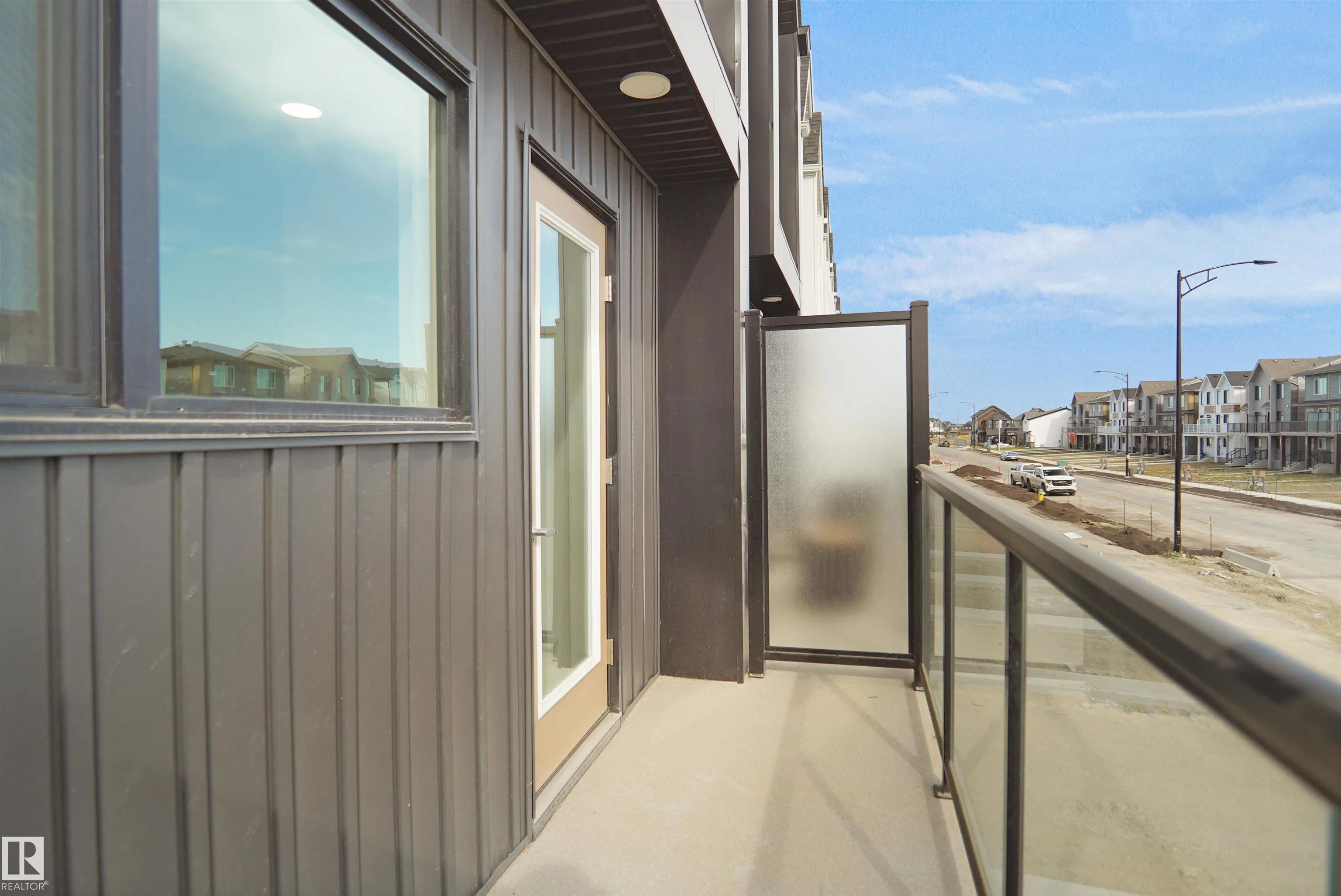 5172 River's Edge Way