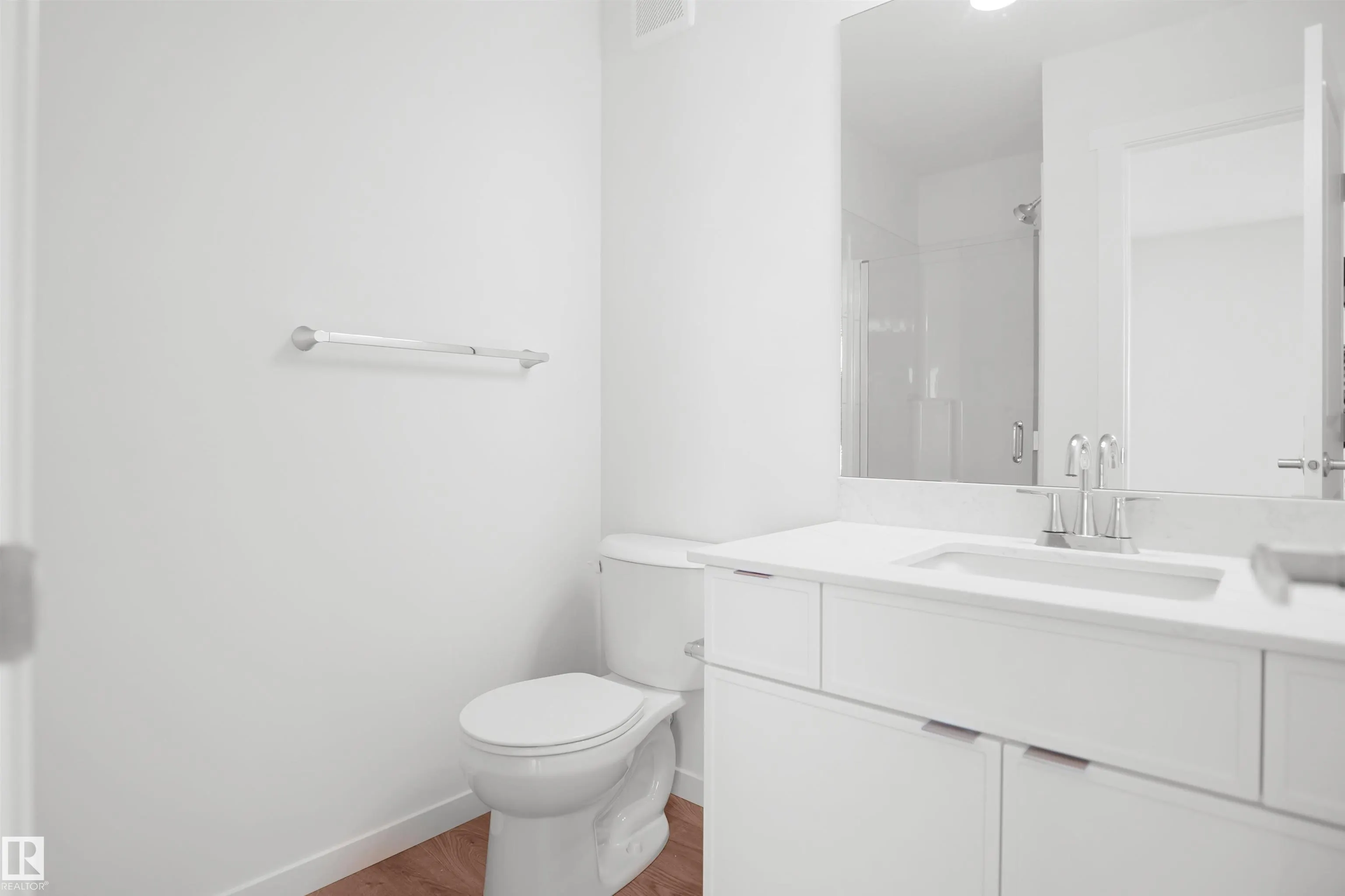 5172 River's Edge Way