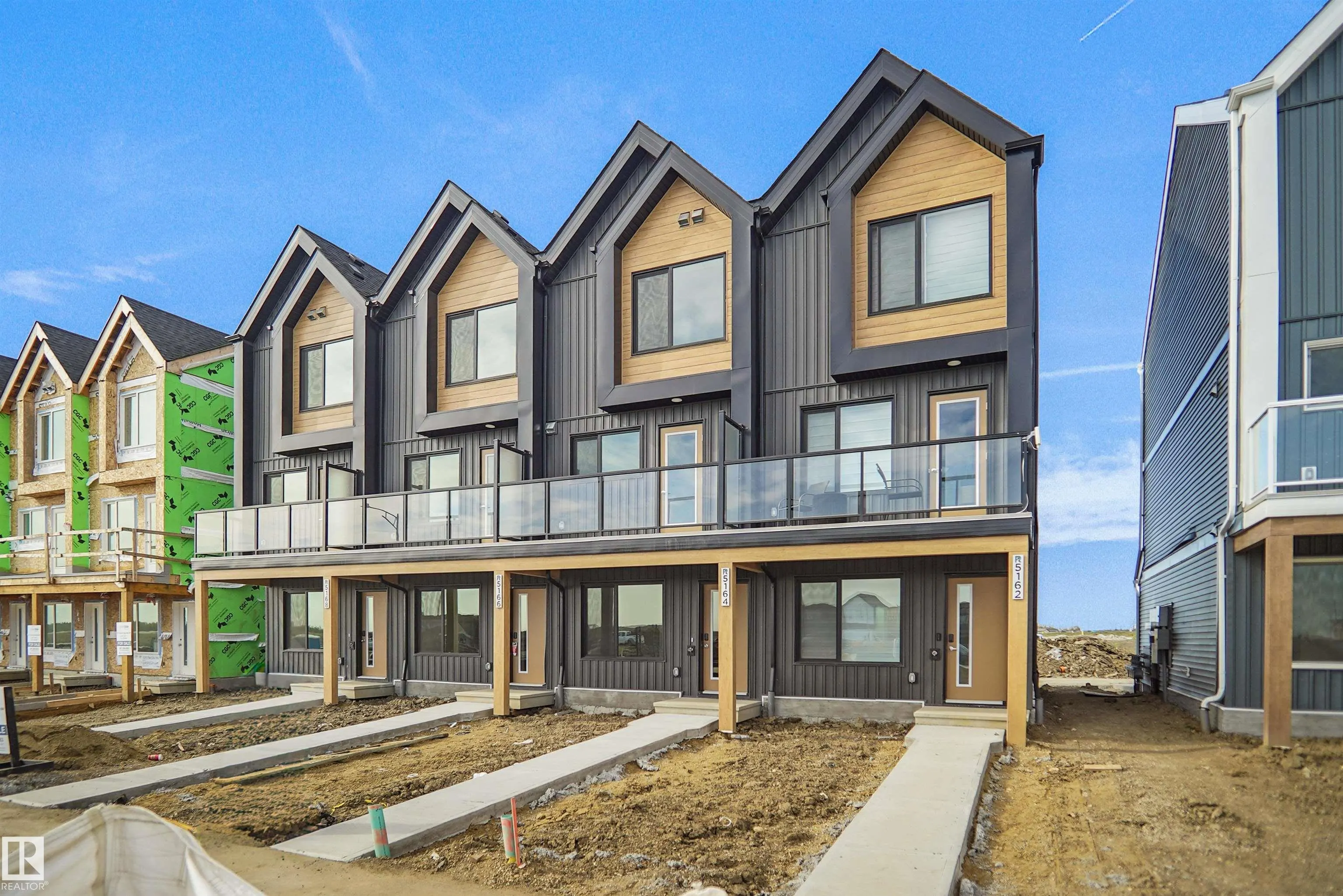 5172 River's Edge Way