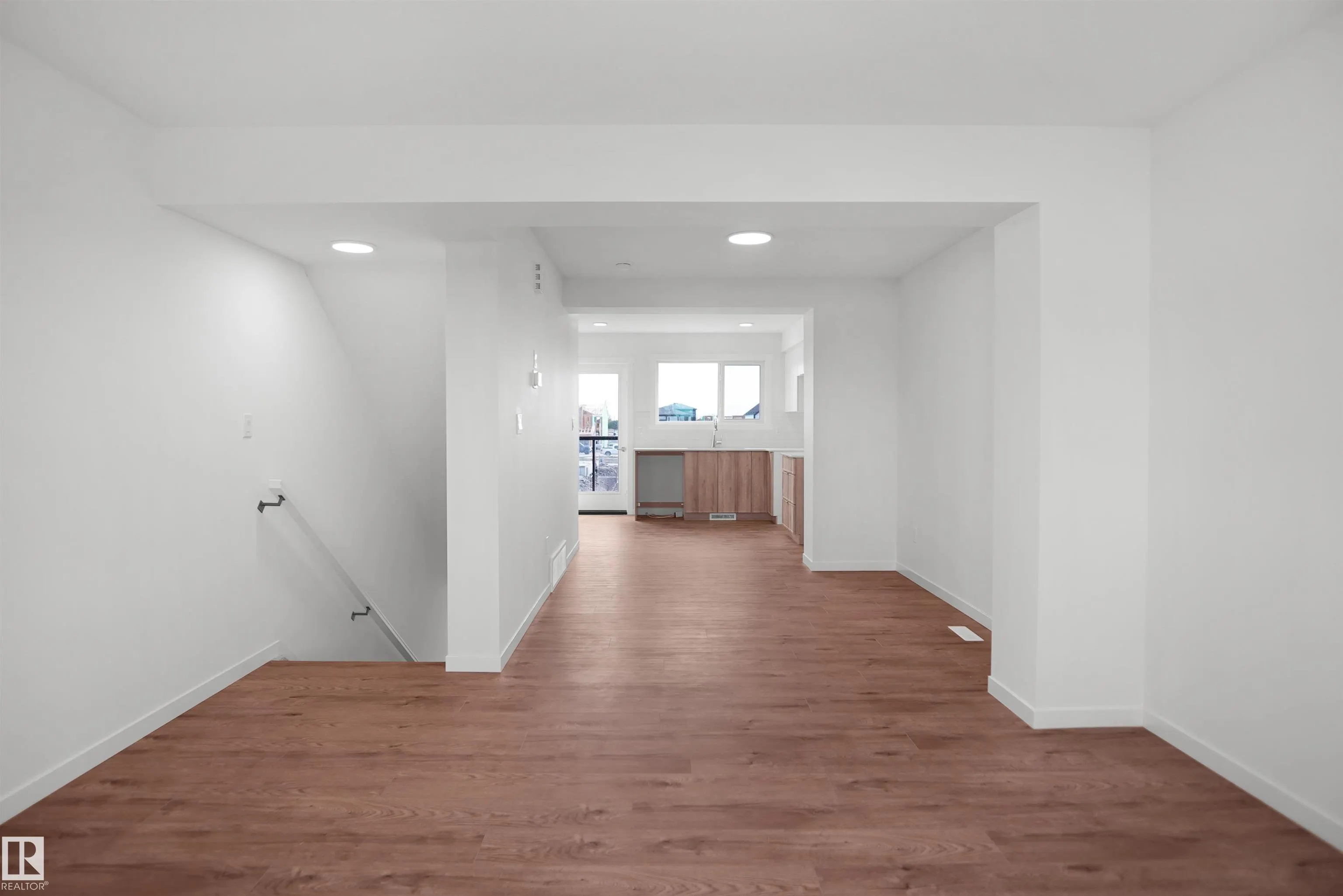 5172 River's Edge Way