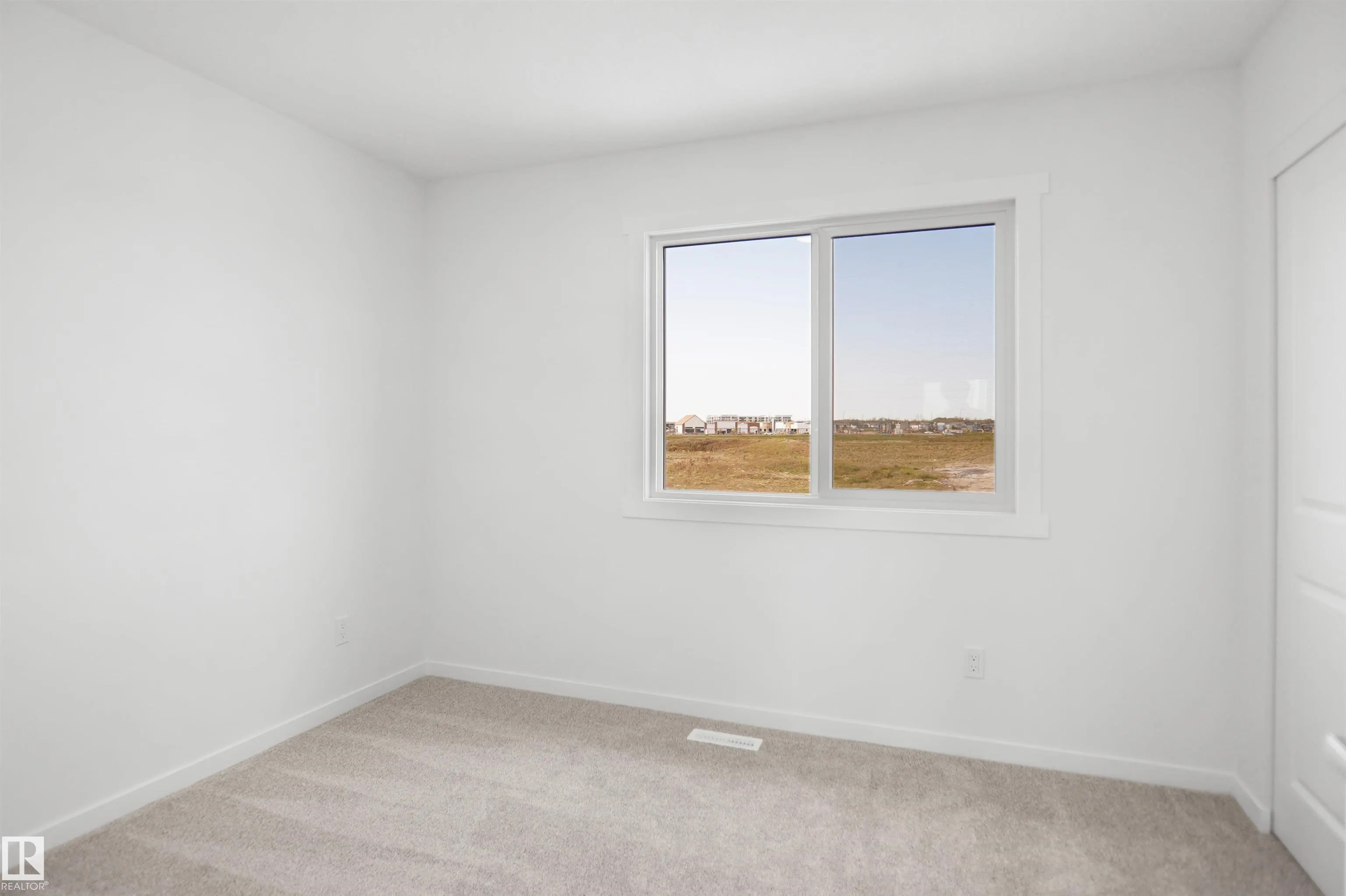 5172 River's Edge Way