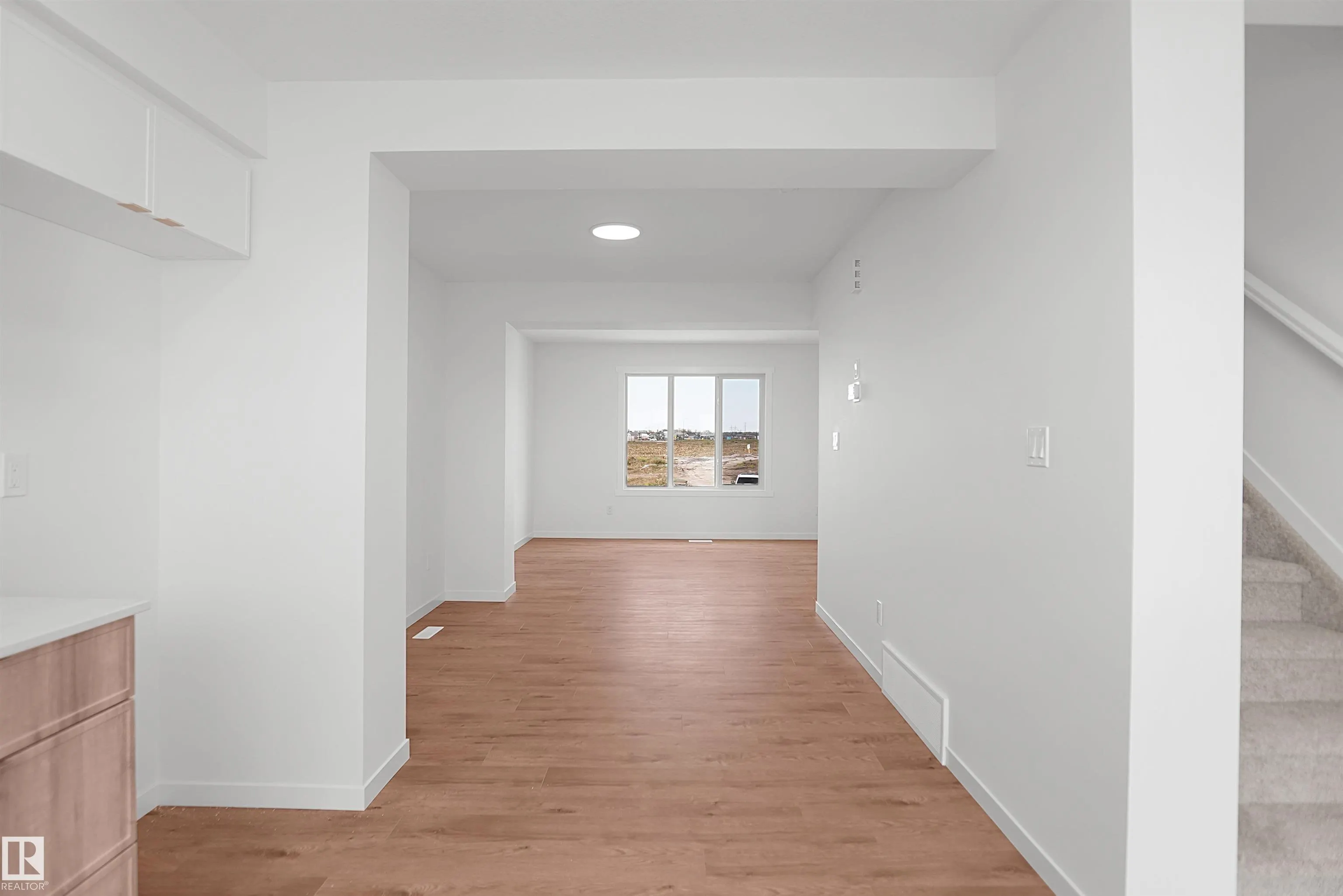 5172 River's Edge Way