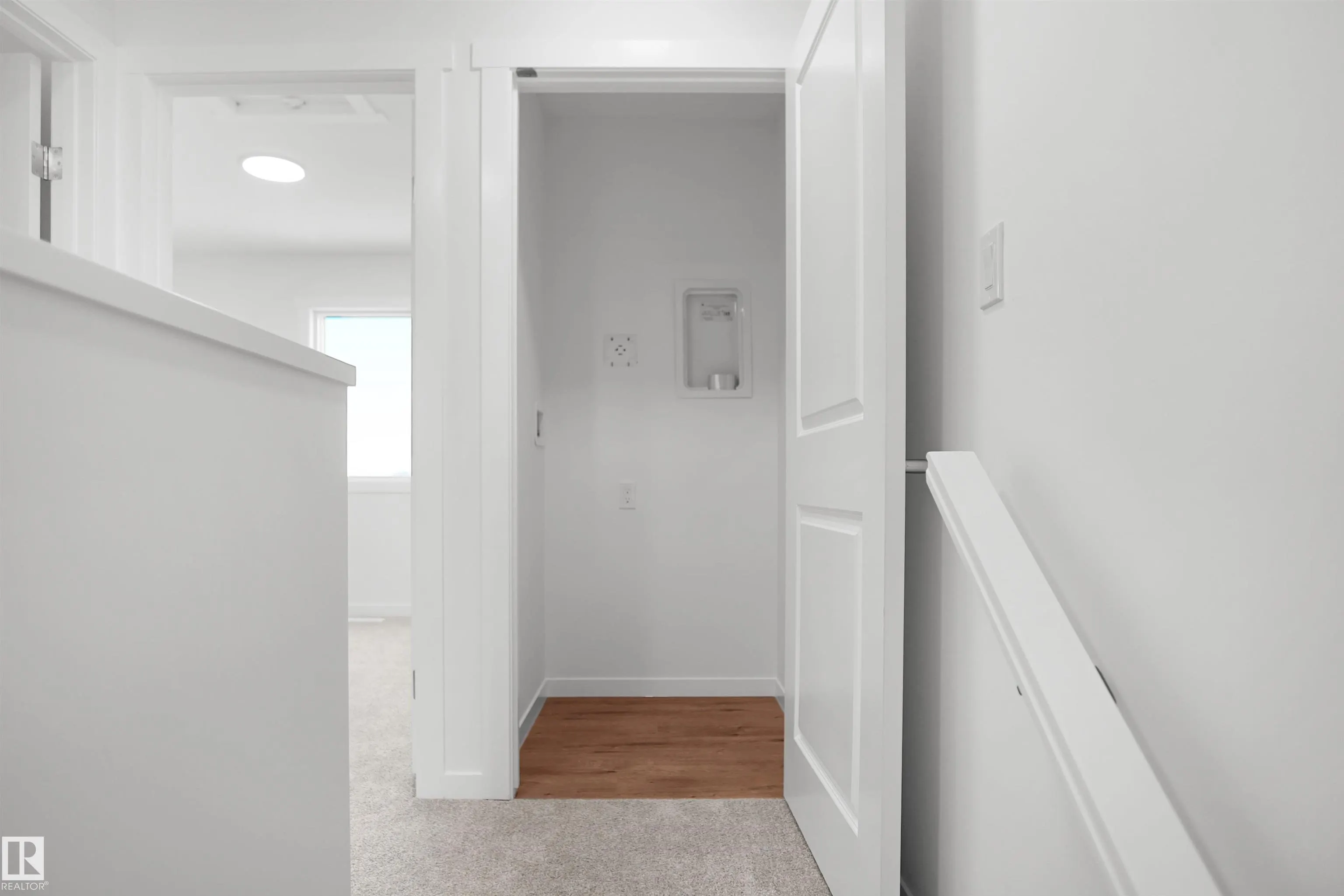 5172 River's Edge Way