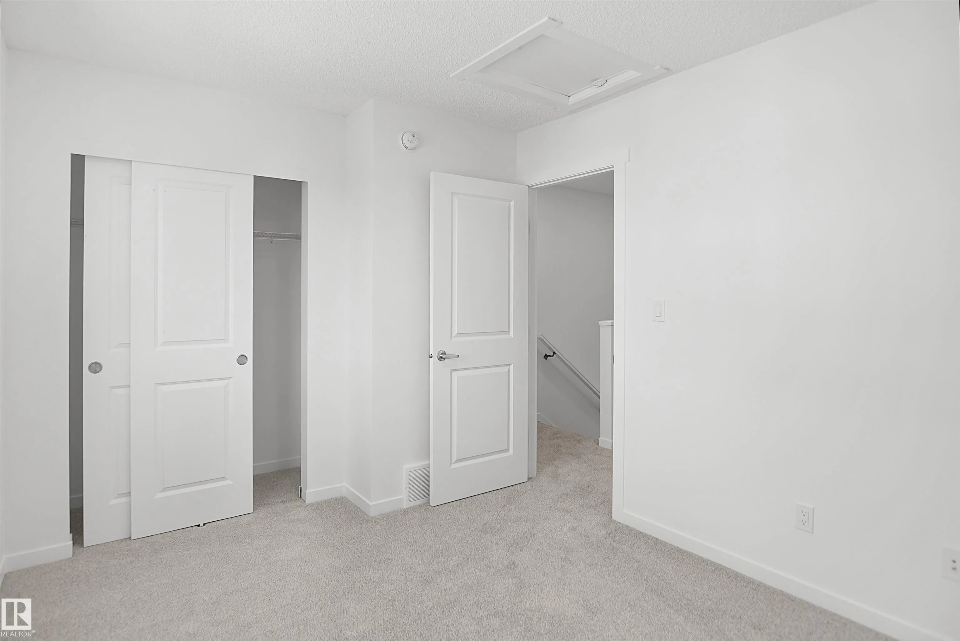 5174 RIVER'S EDGE Way