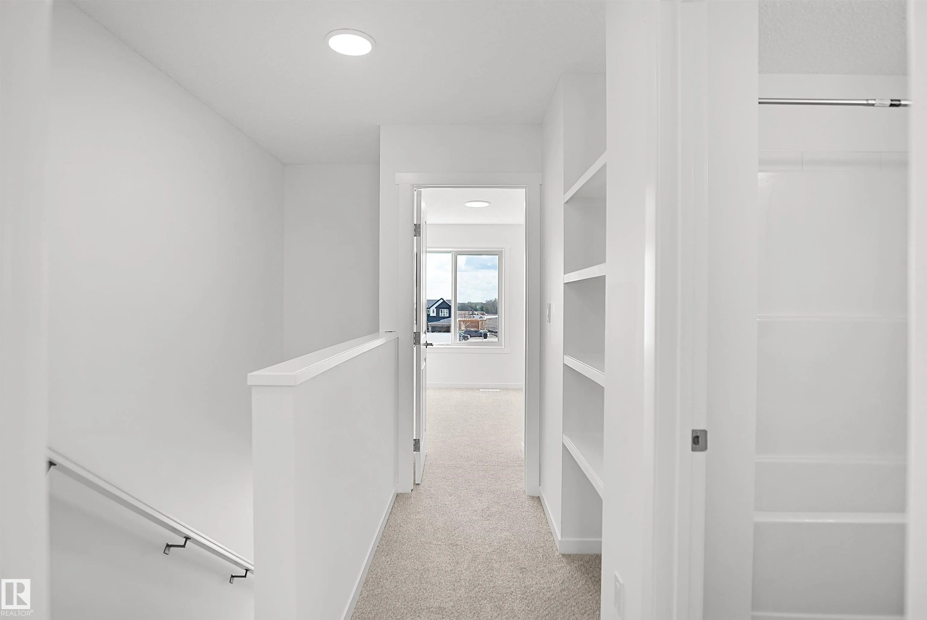 5174 RIVER'S EDGE Way
