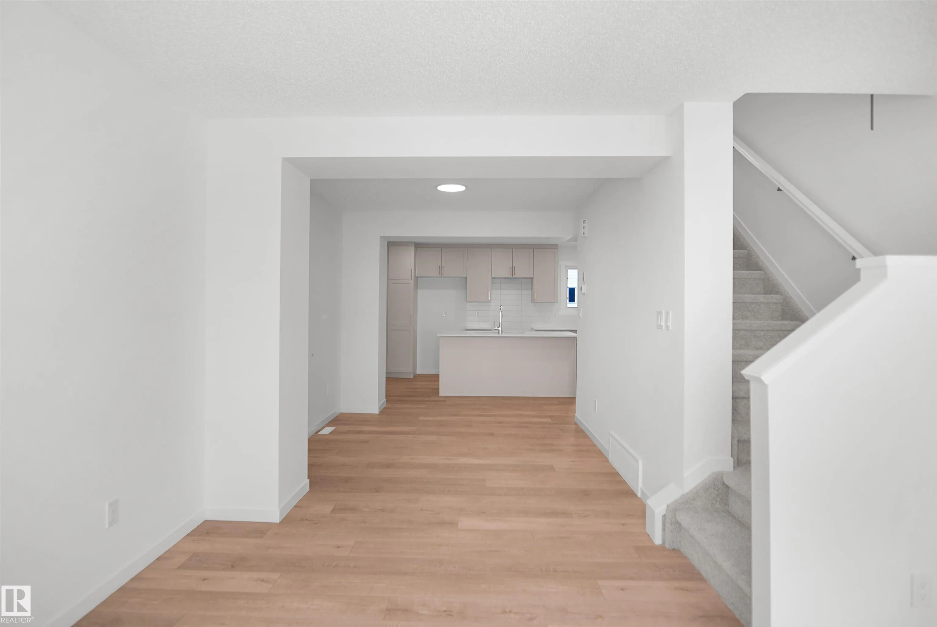 5174 RIVER'S EDGE Way