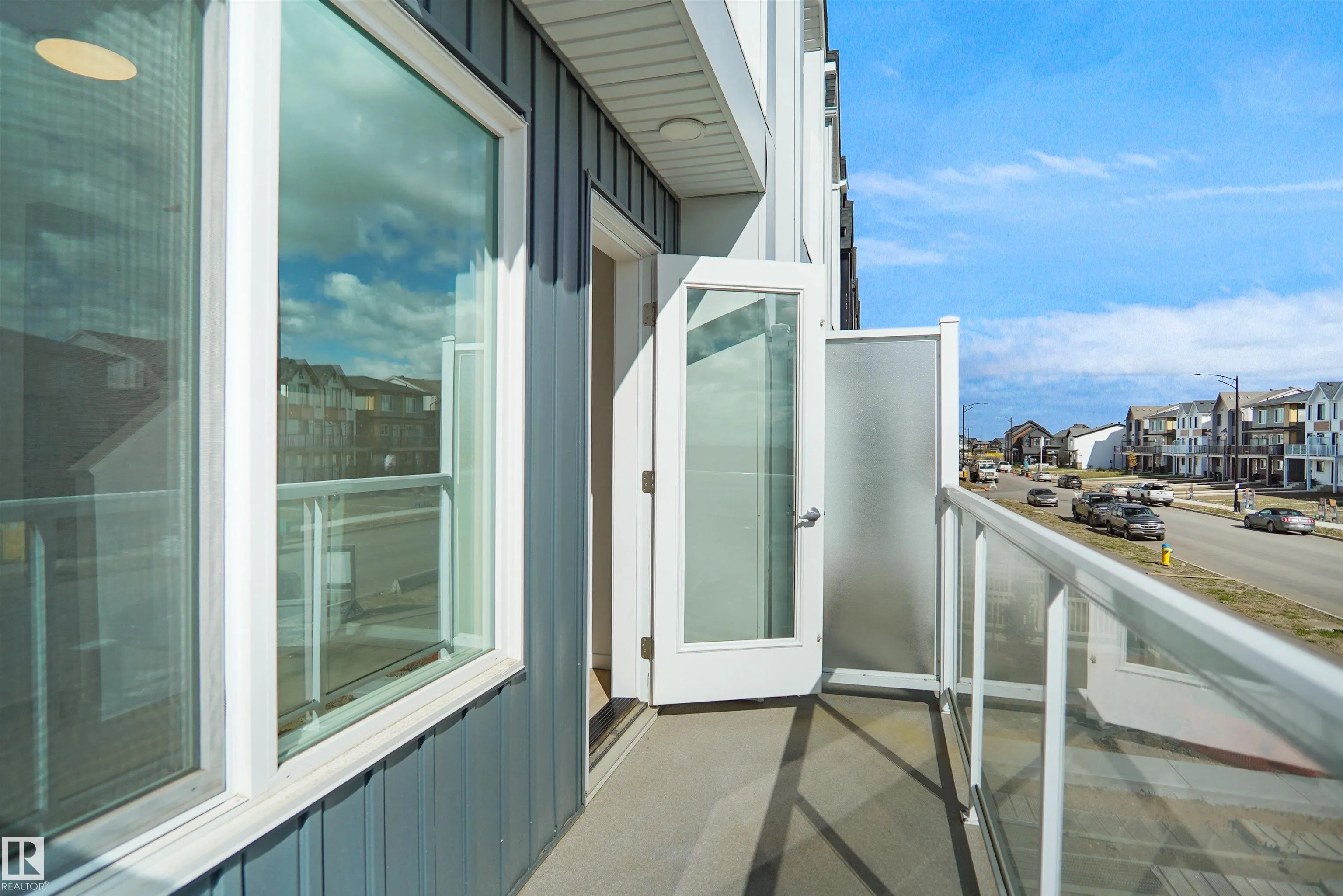 5174 RIVER'S EDGE Way