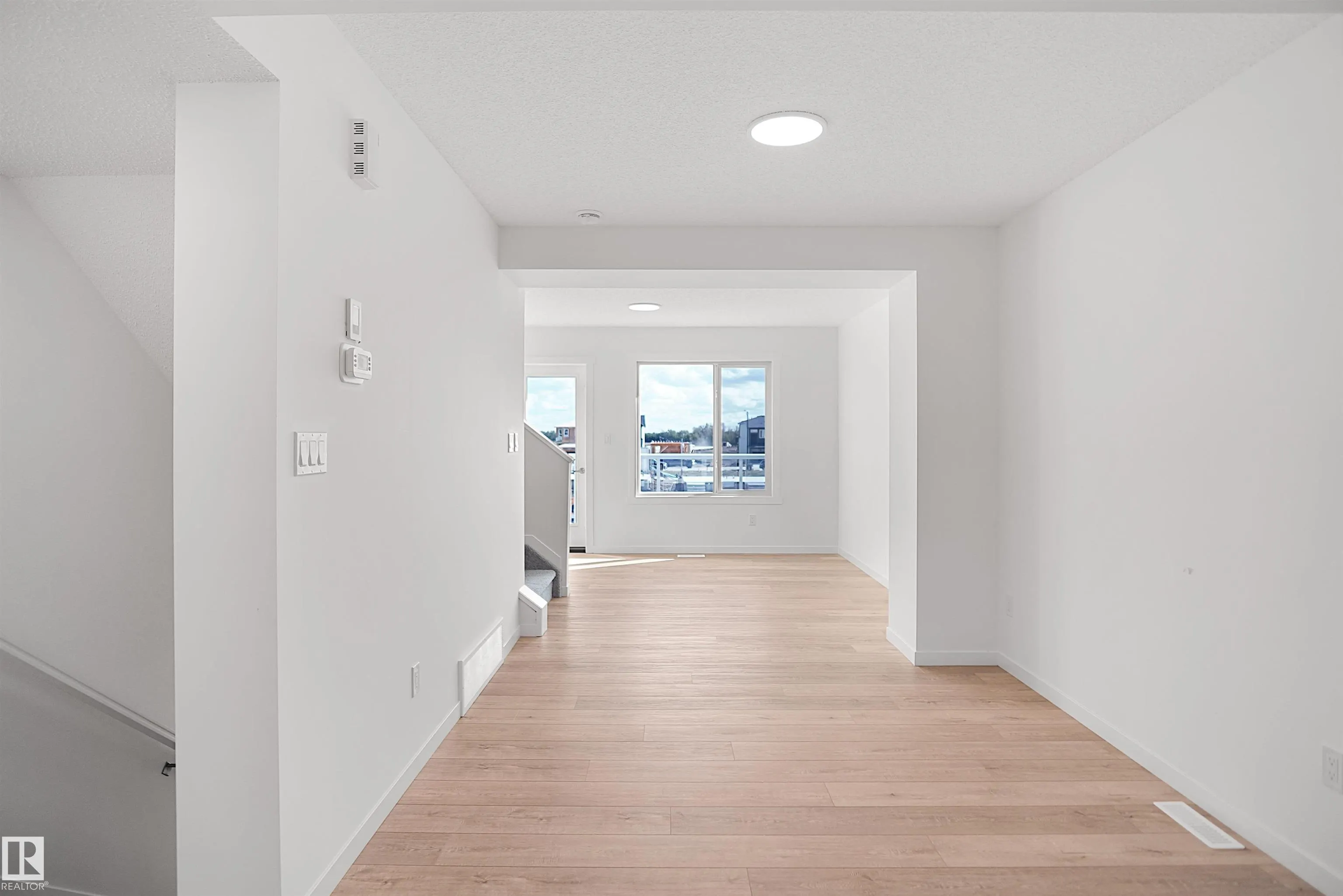 5174 RIVER'S EDGE Way