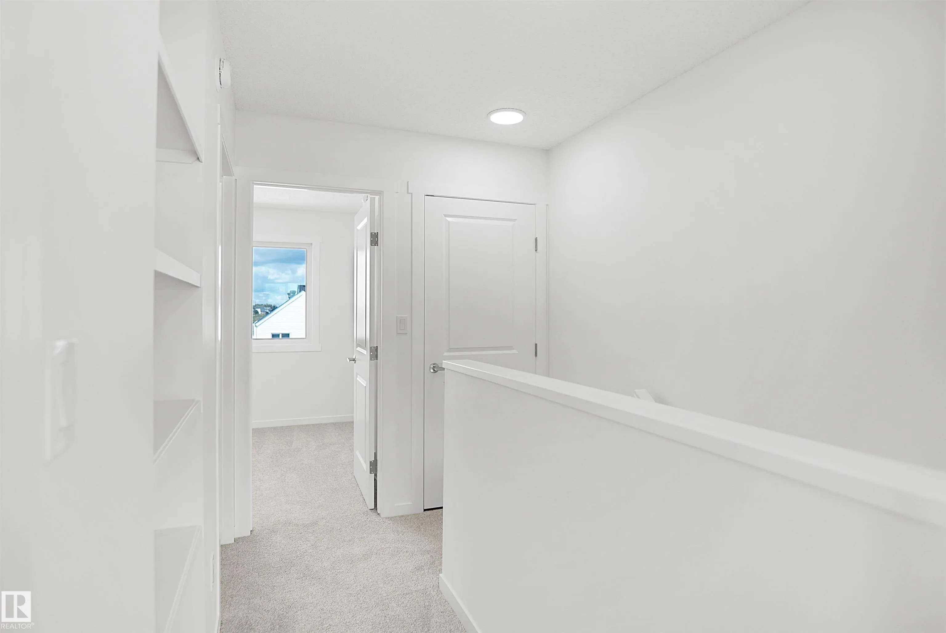 5174 RIVER'S EDGE Way