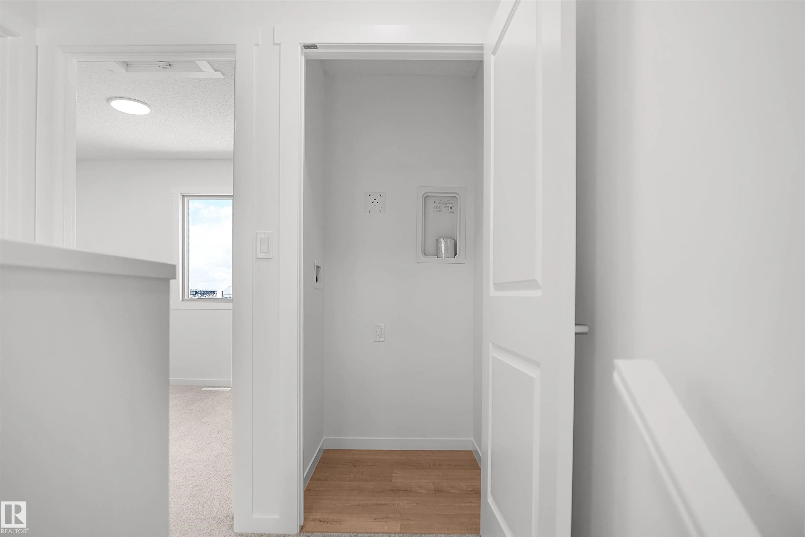 5174 RIVER'S EDGE Way