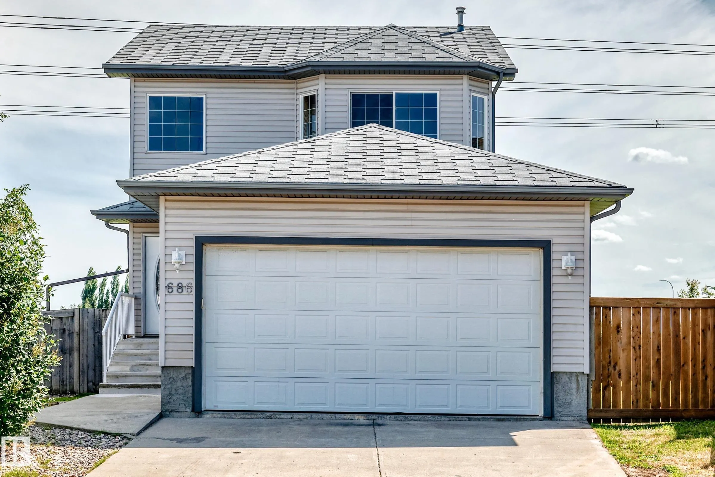 686 KANANASKIS Drive