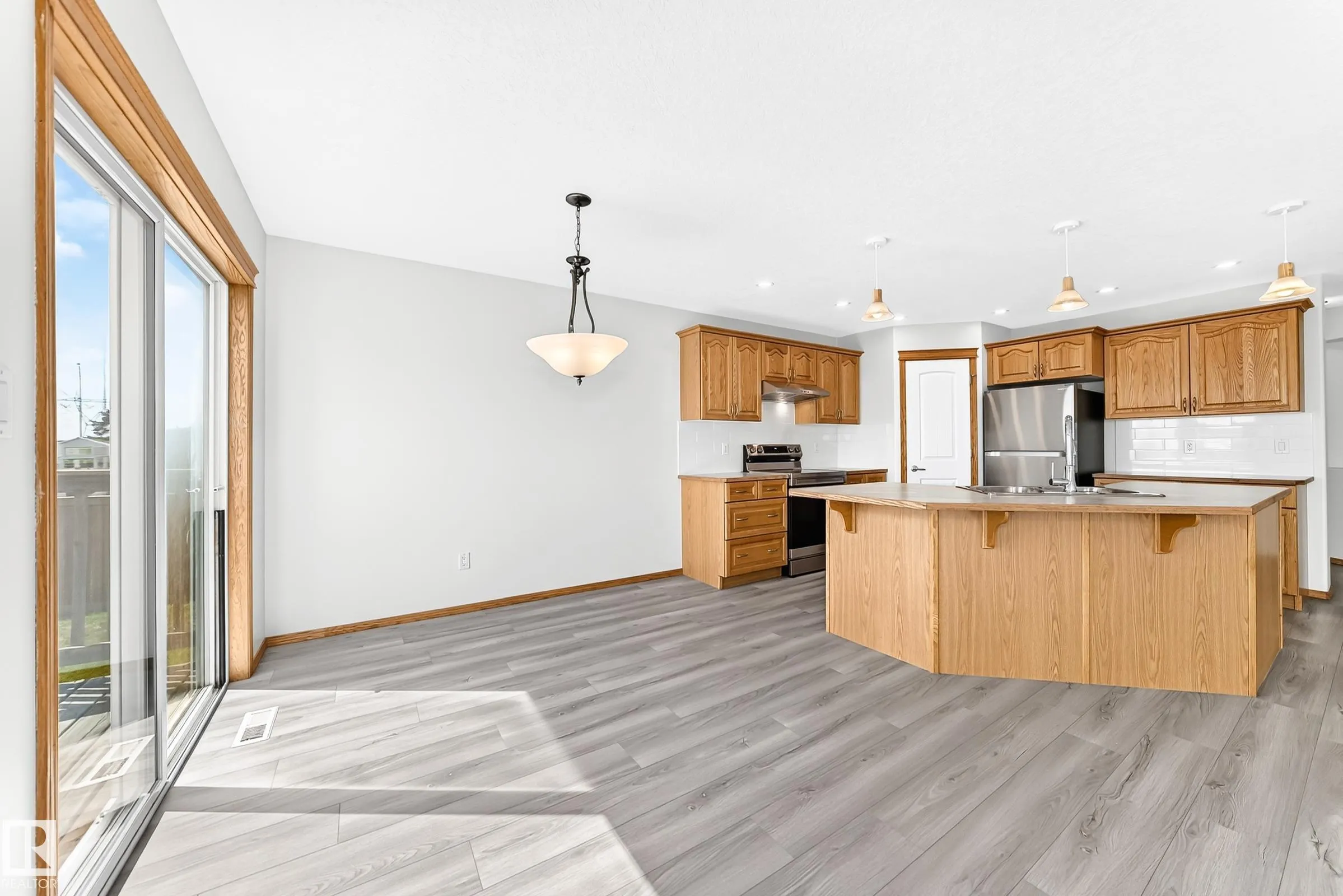 686 KANANASKIS Drive