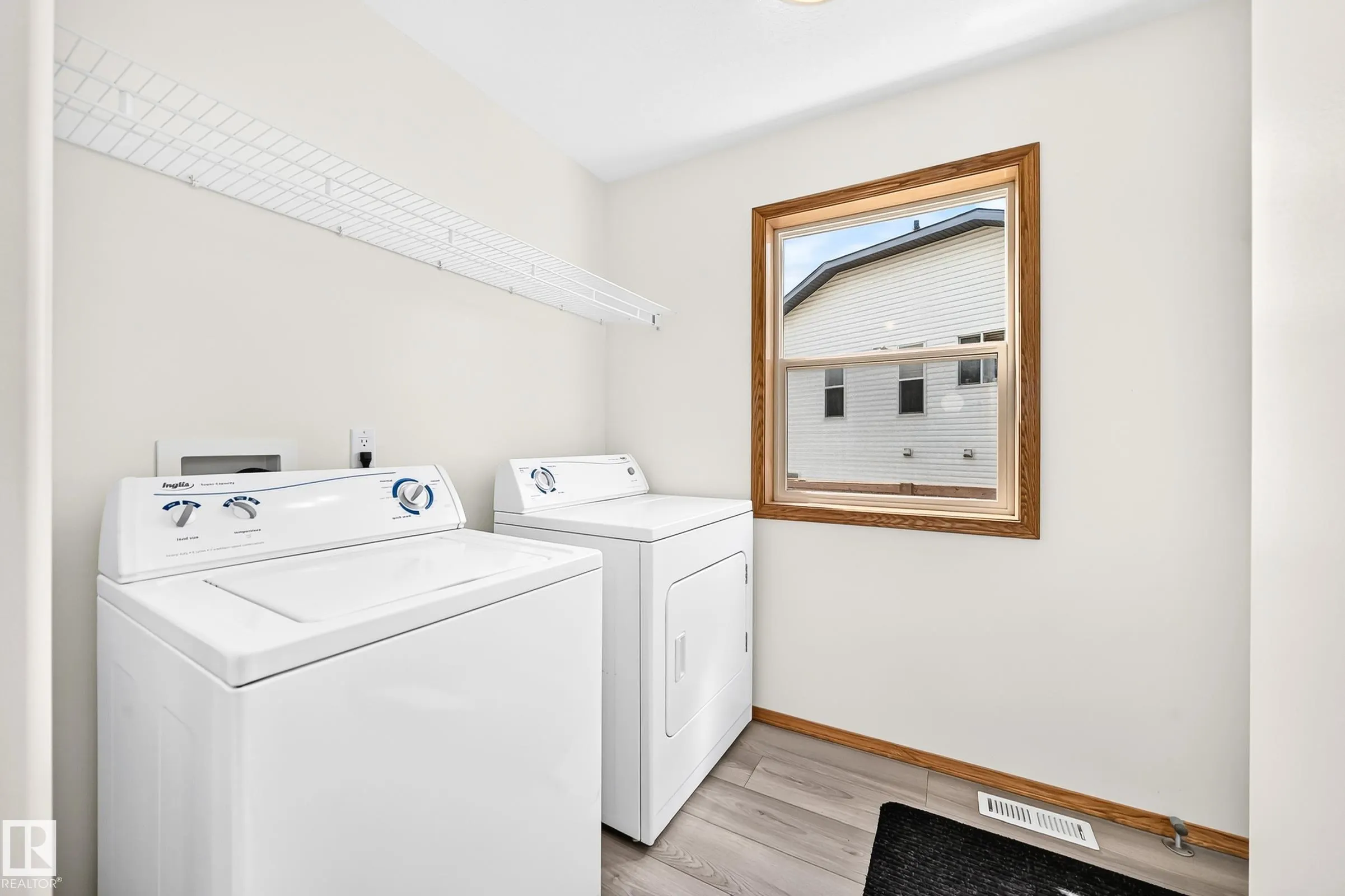 686 KANANASKIS Drive