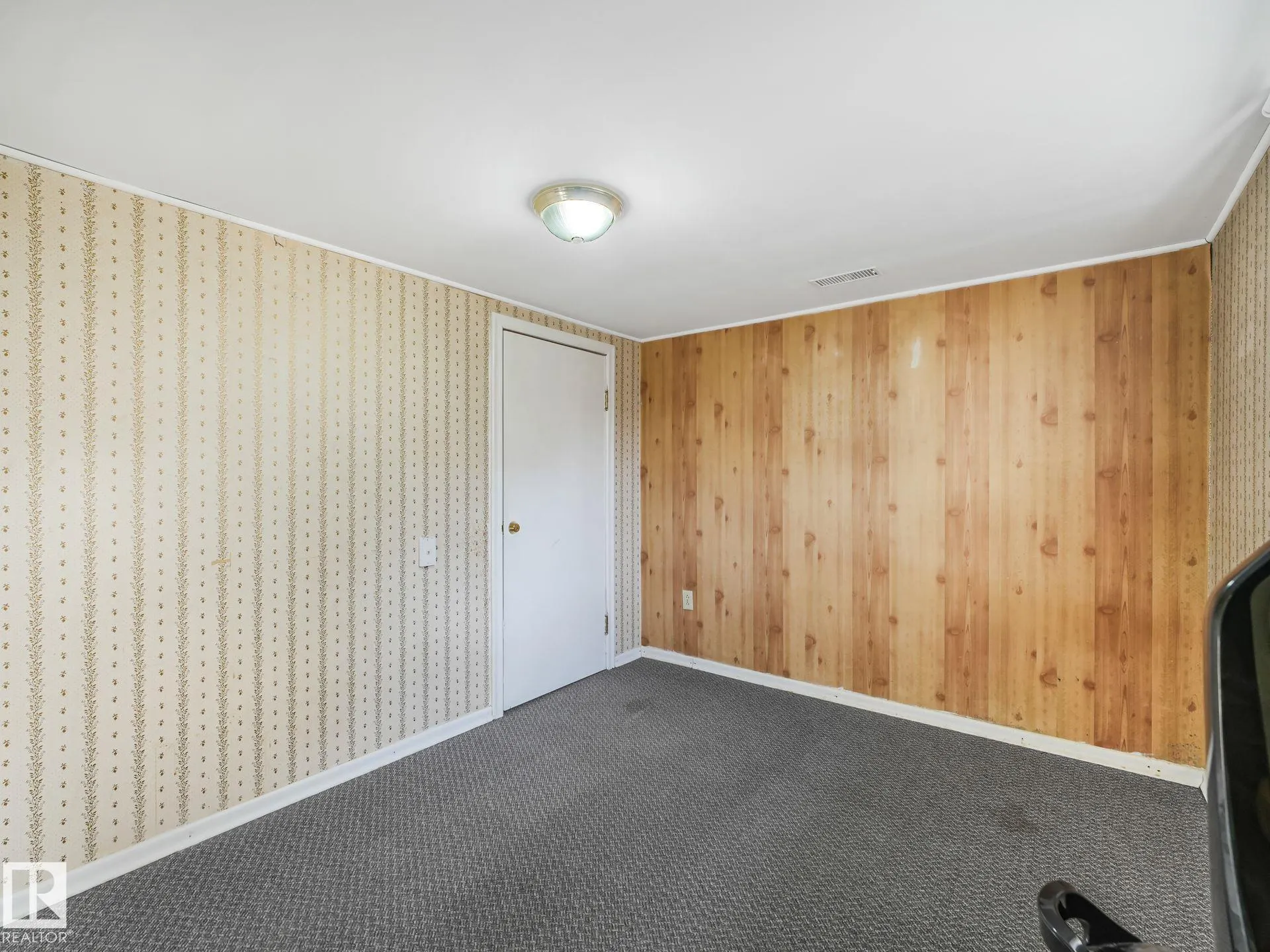 11160 68 Street