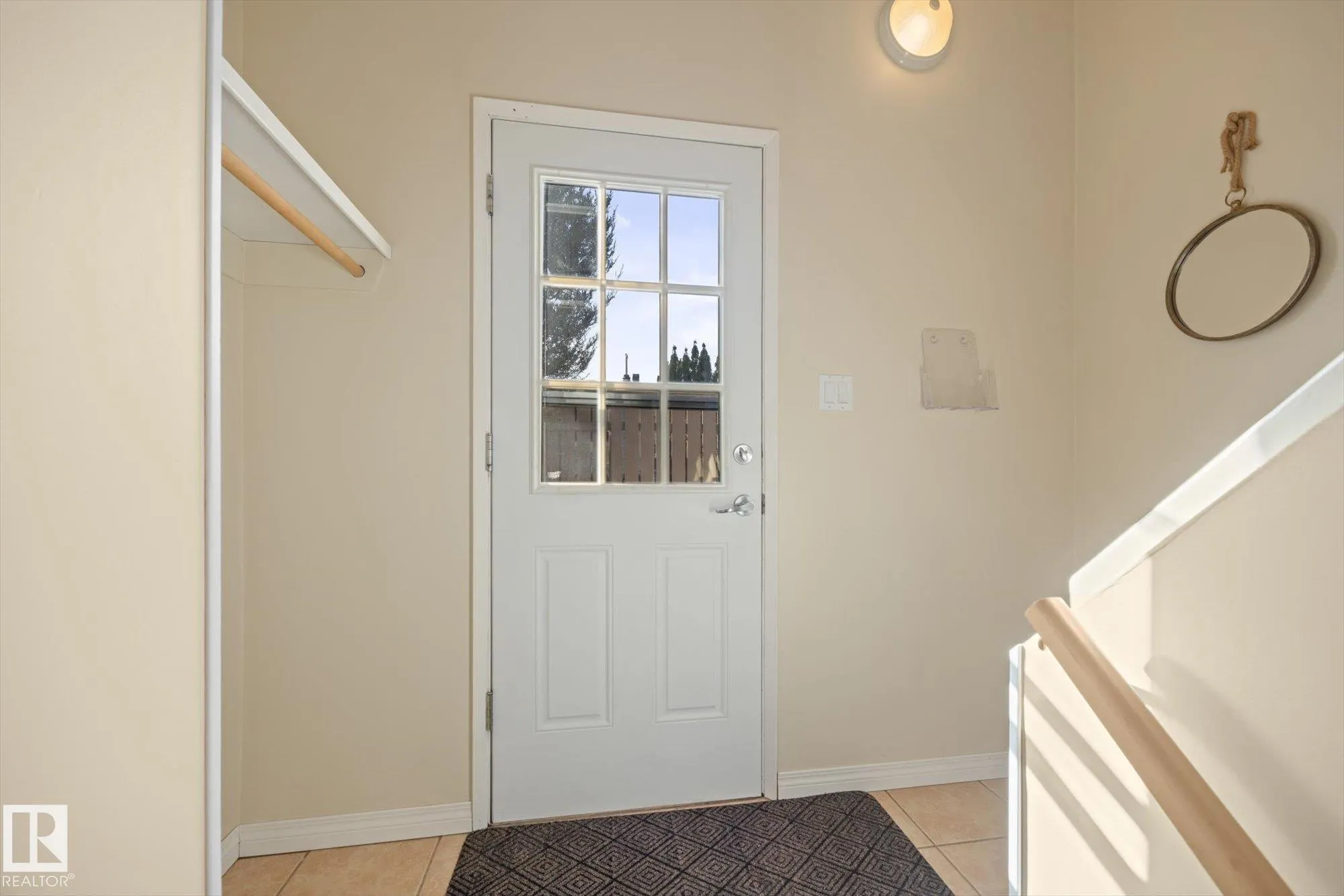 15 FALCON Crescent