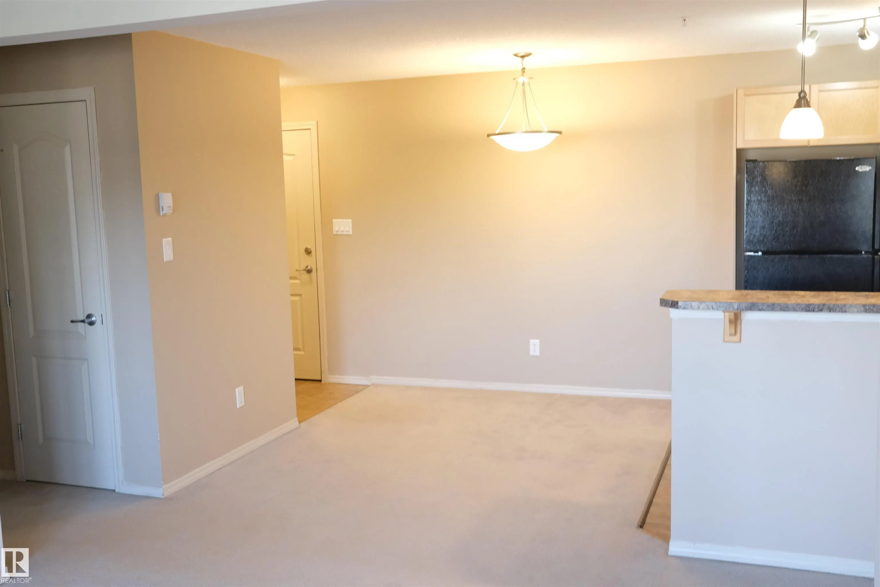 5951 165 Avenue