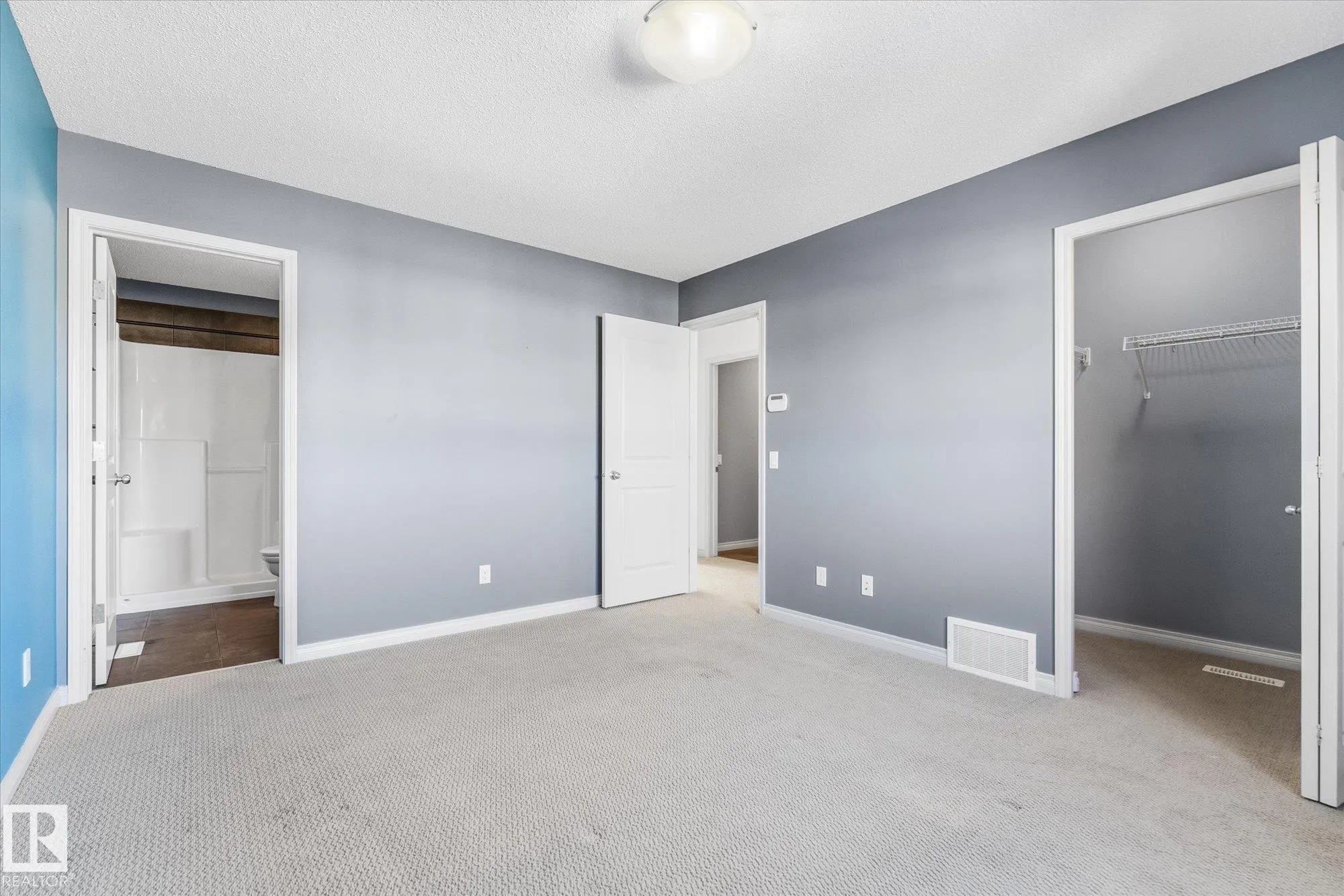 217 SILVERSTONE Crescent