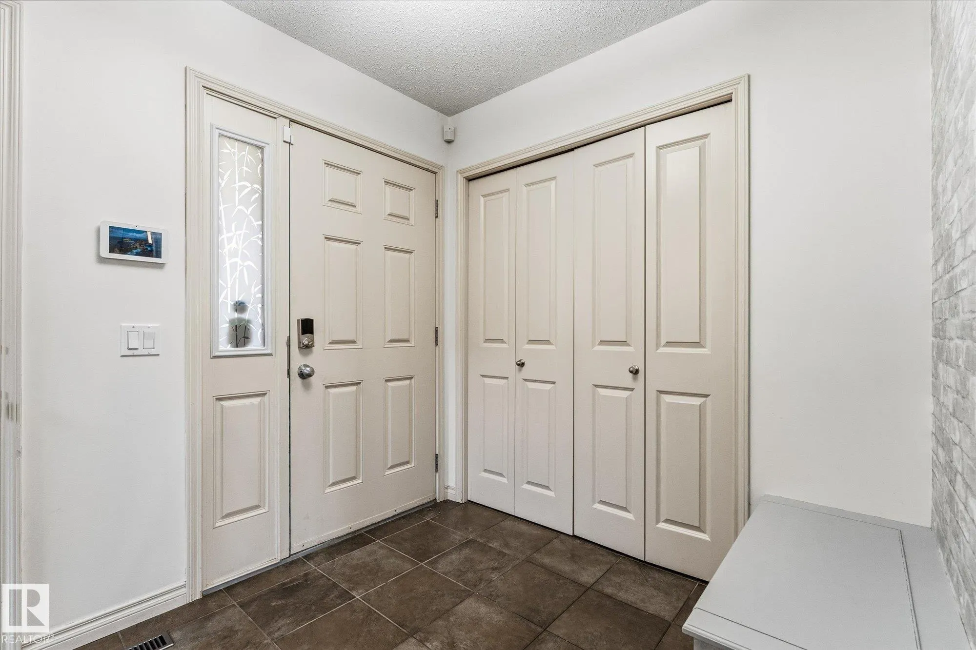 217 SILVERSTONE Crescent