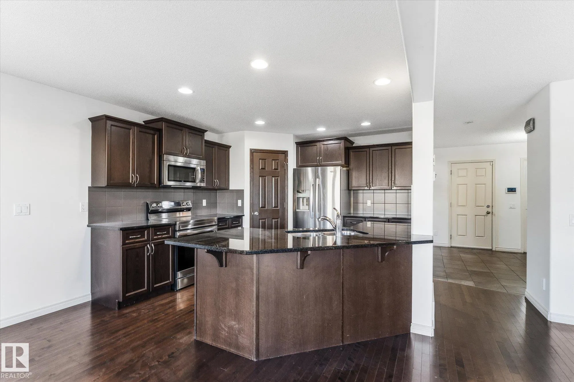 217 SILVERSTONE Crescent