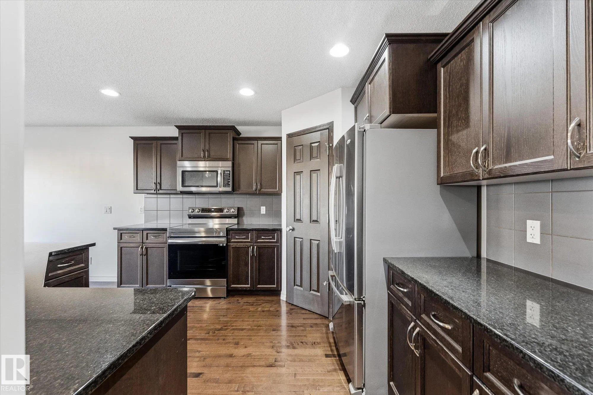 217 SILVERSTONE Crescent