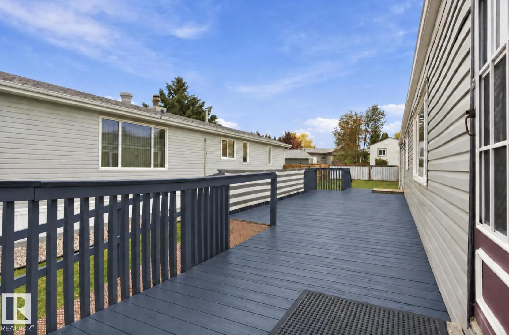 2664 Lakeview Dr