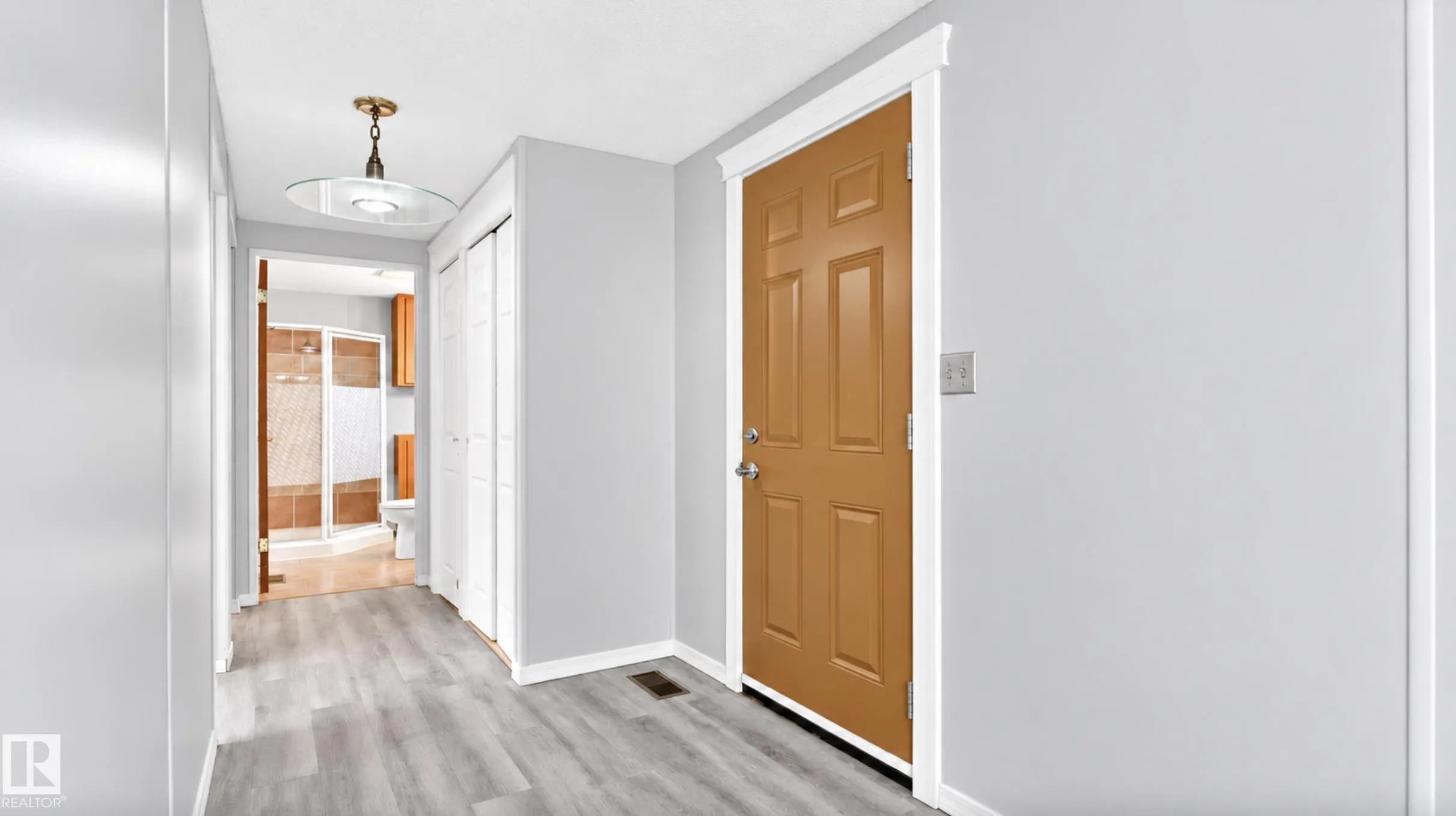 2664 Lakeview Dr