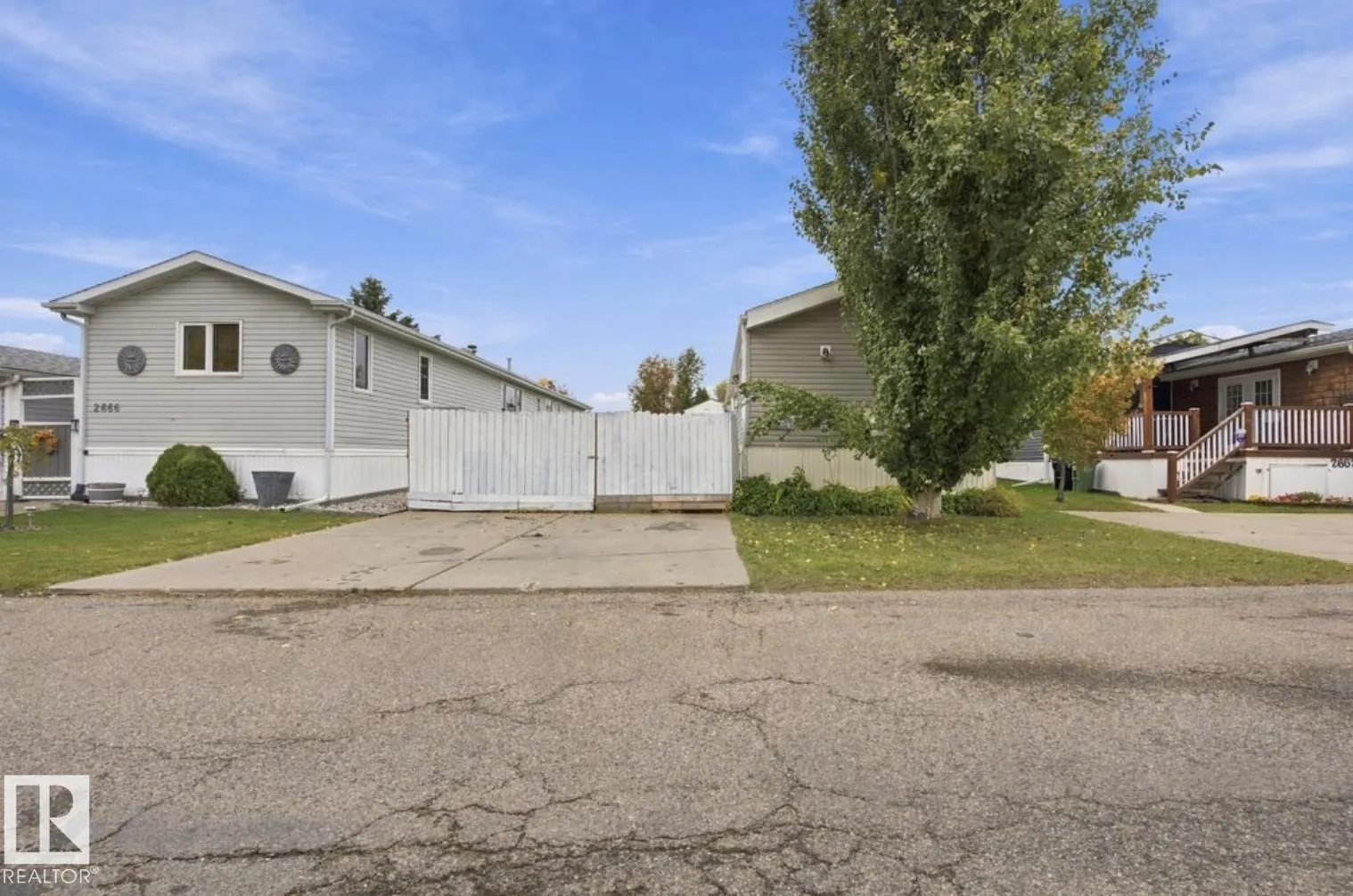 2664 Lakeview Dr