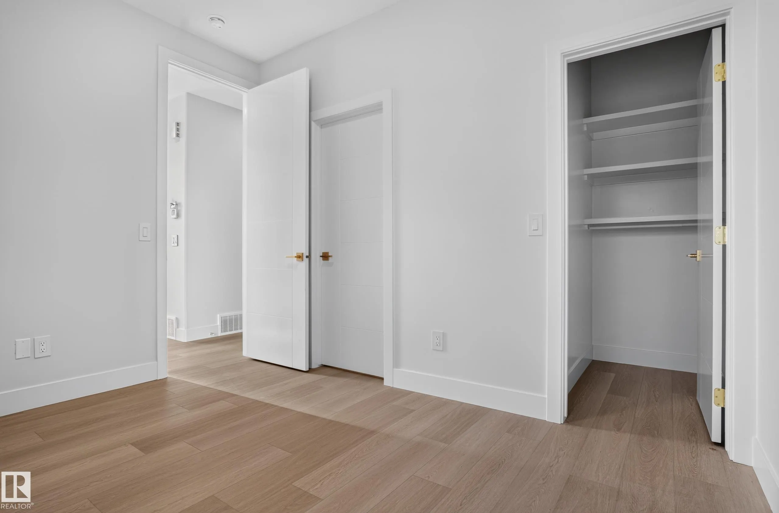 386 Linden Loop