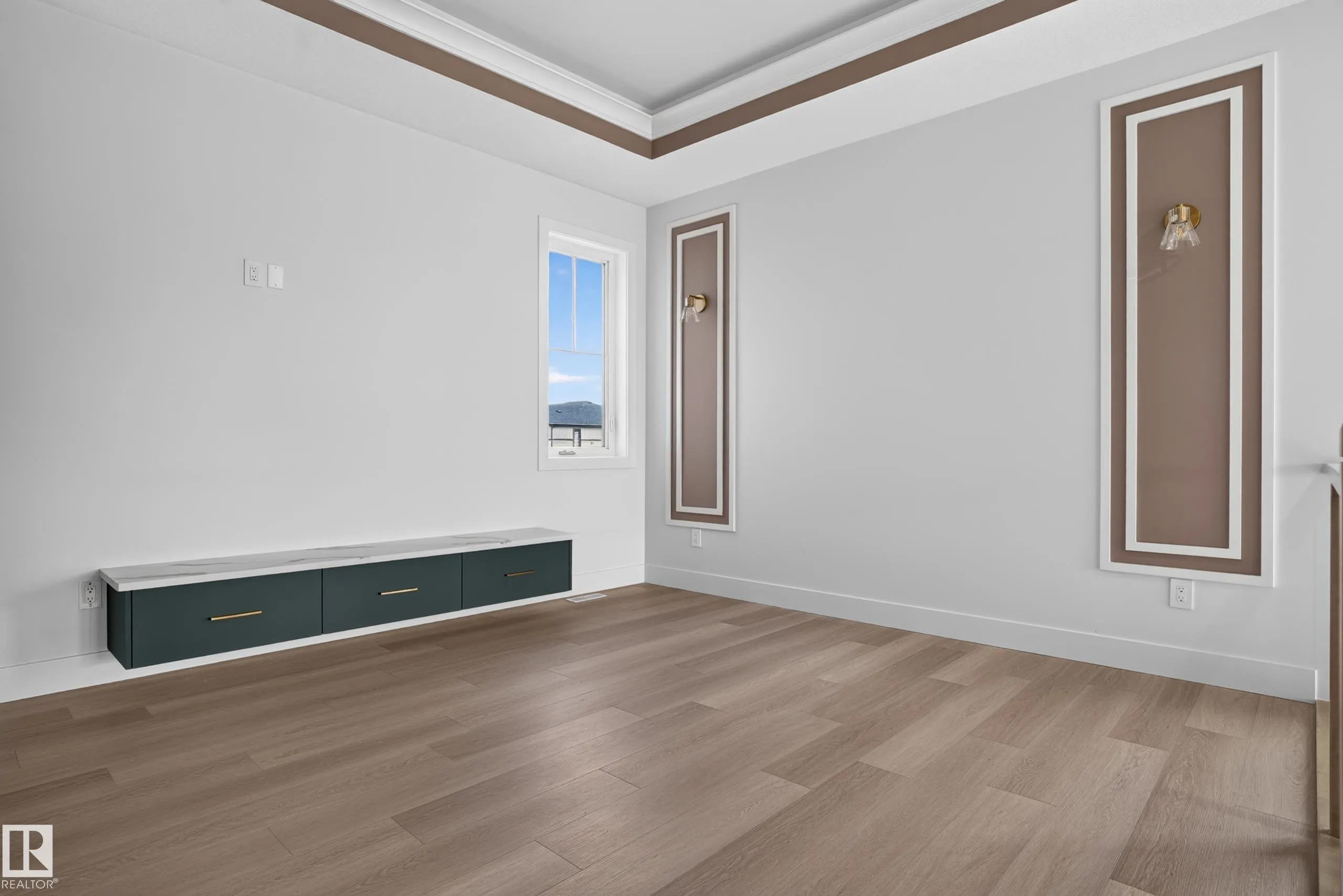 386 Linden Loop