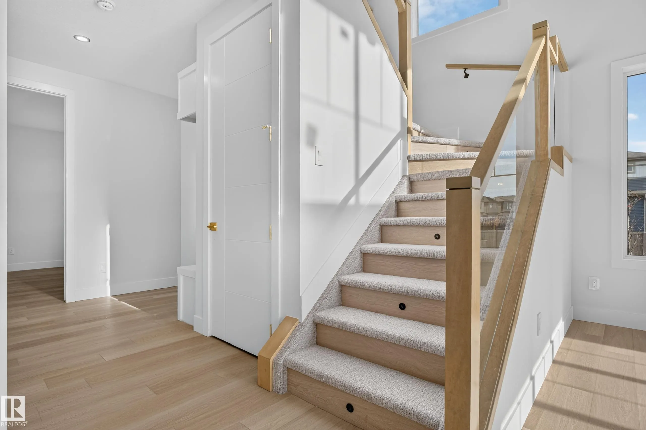 386 Linden Loop