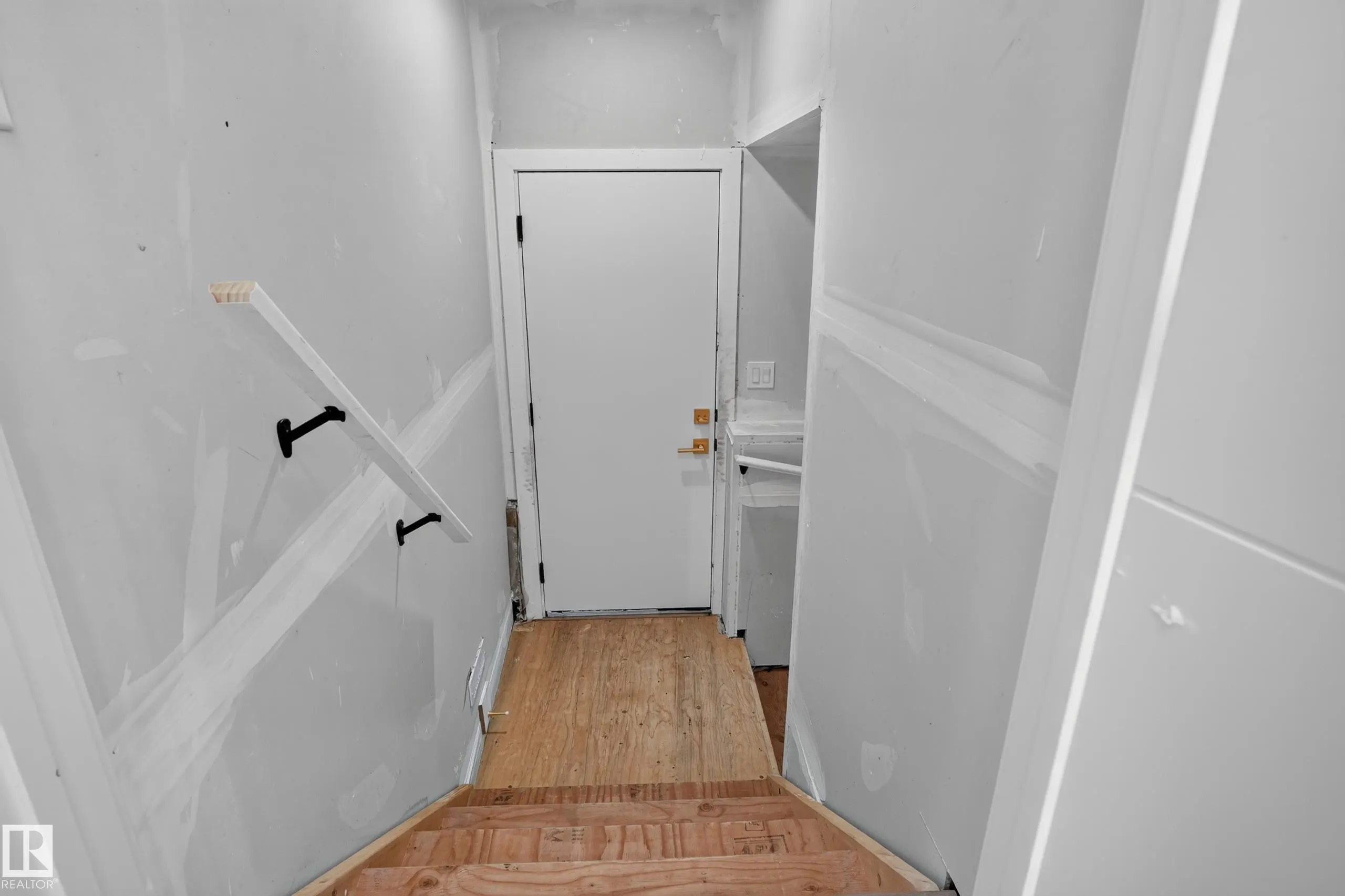 386 Linden Loop